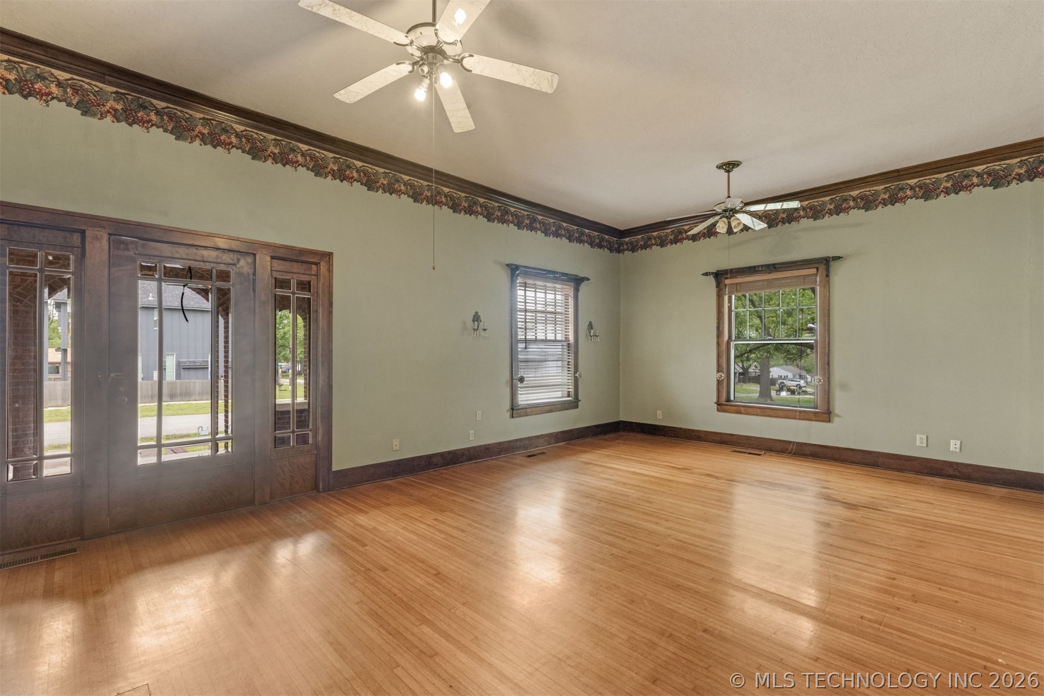 221 W Pecan Street Coweta OK 74429