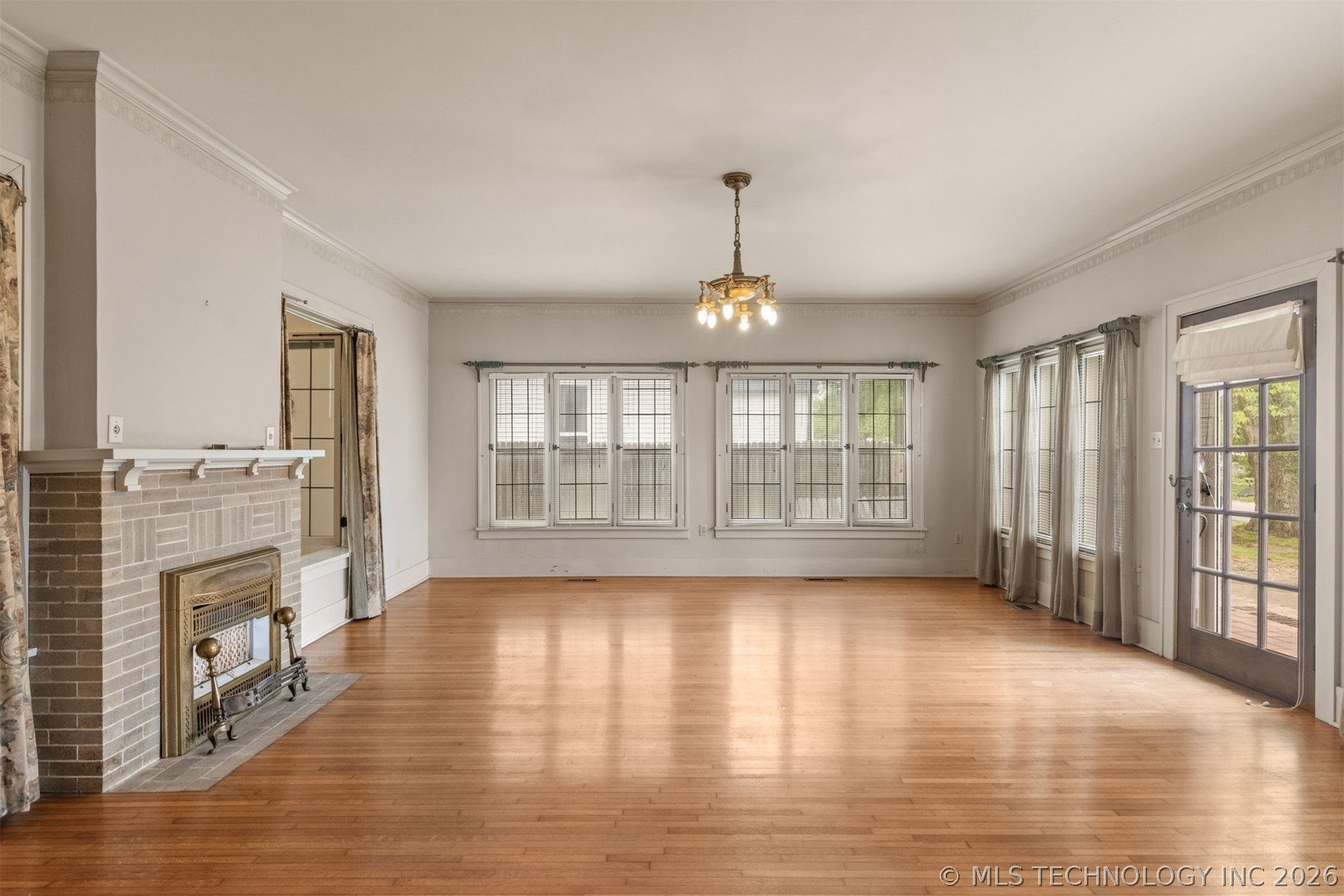 221 W Pecan Street Coweta OK 74429