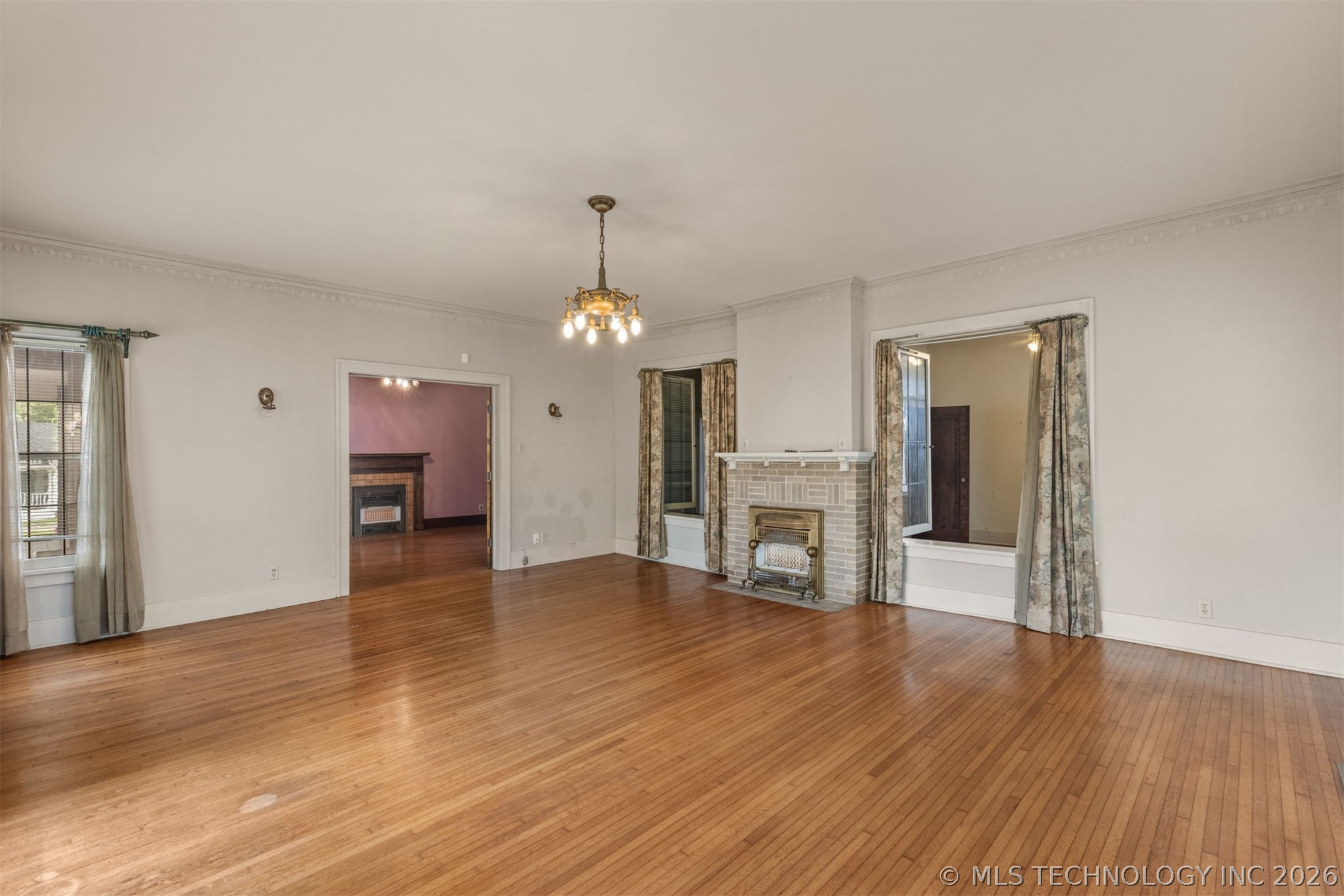 221 W Pecan Street Coweta OK 74429