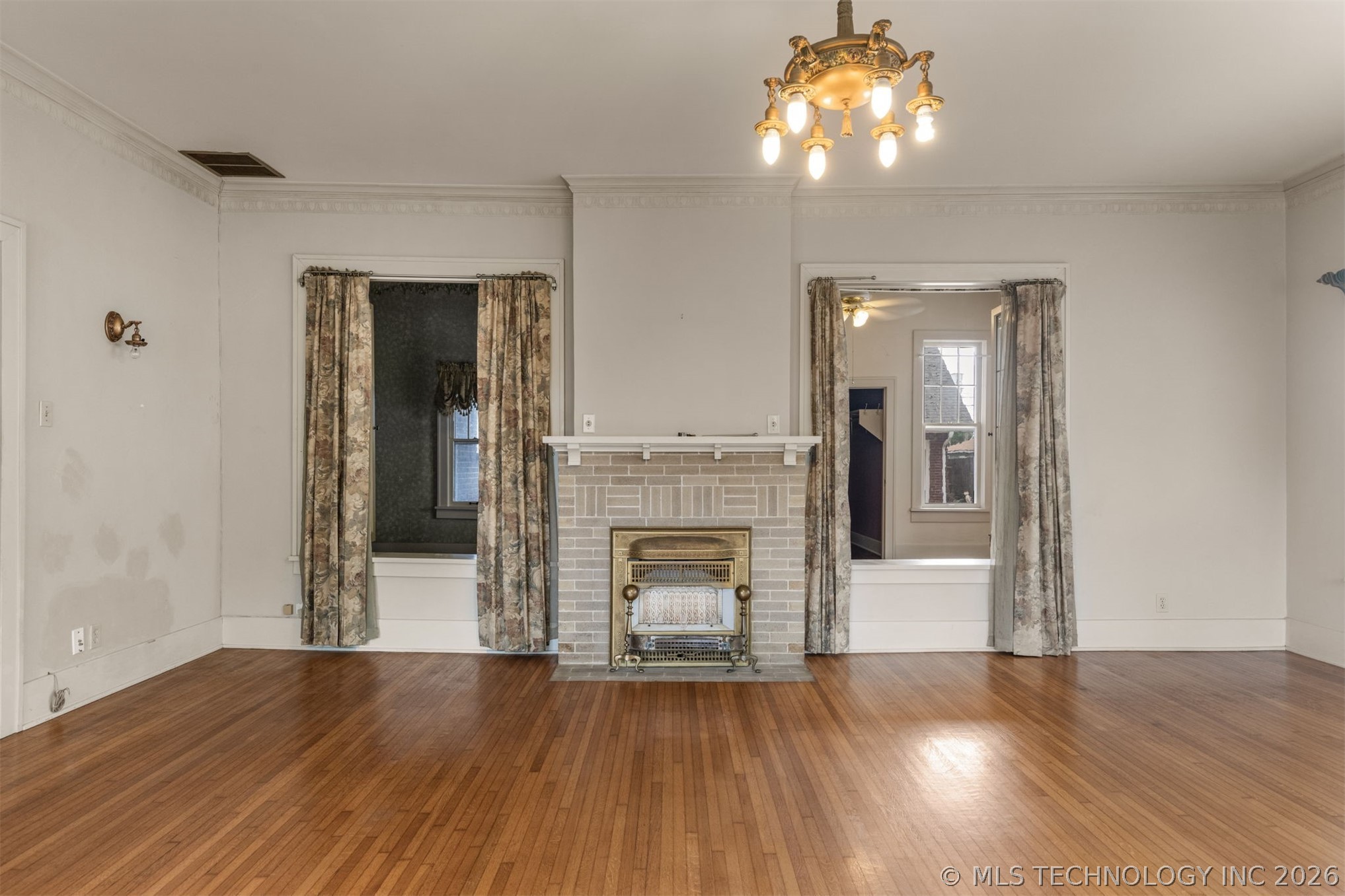 221 W Pecan Street Coweta OK 74429