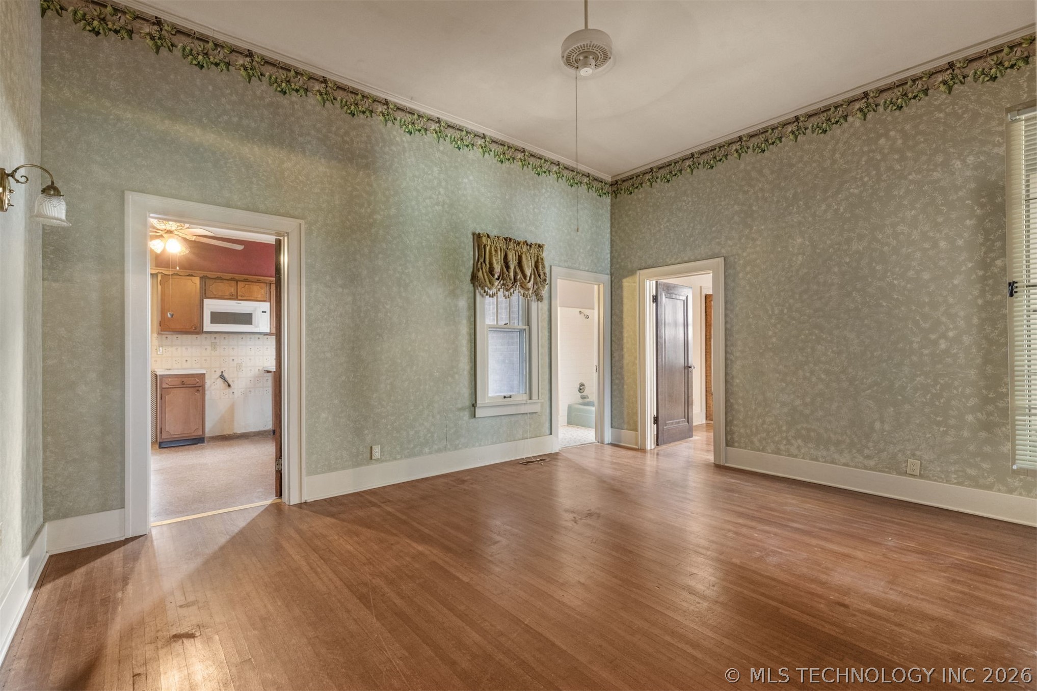 221 W Pecan Street Coweta OK 74429