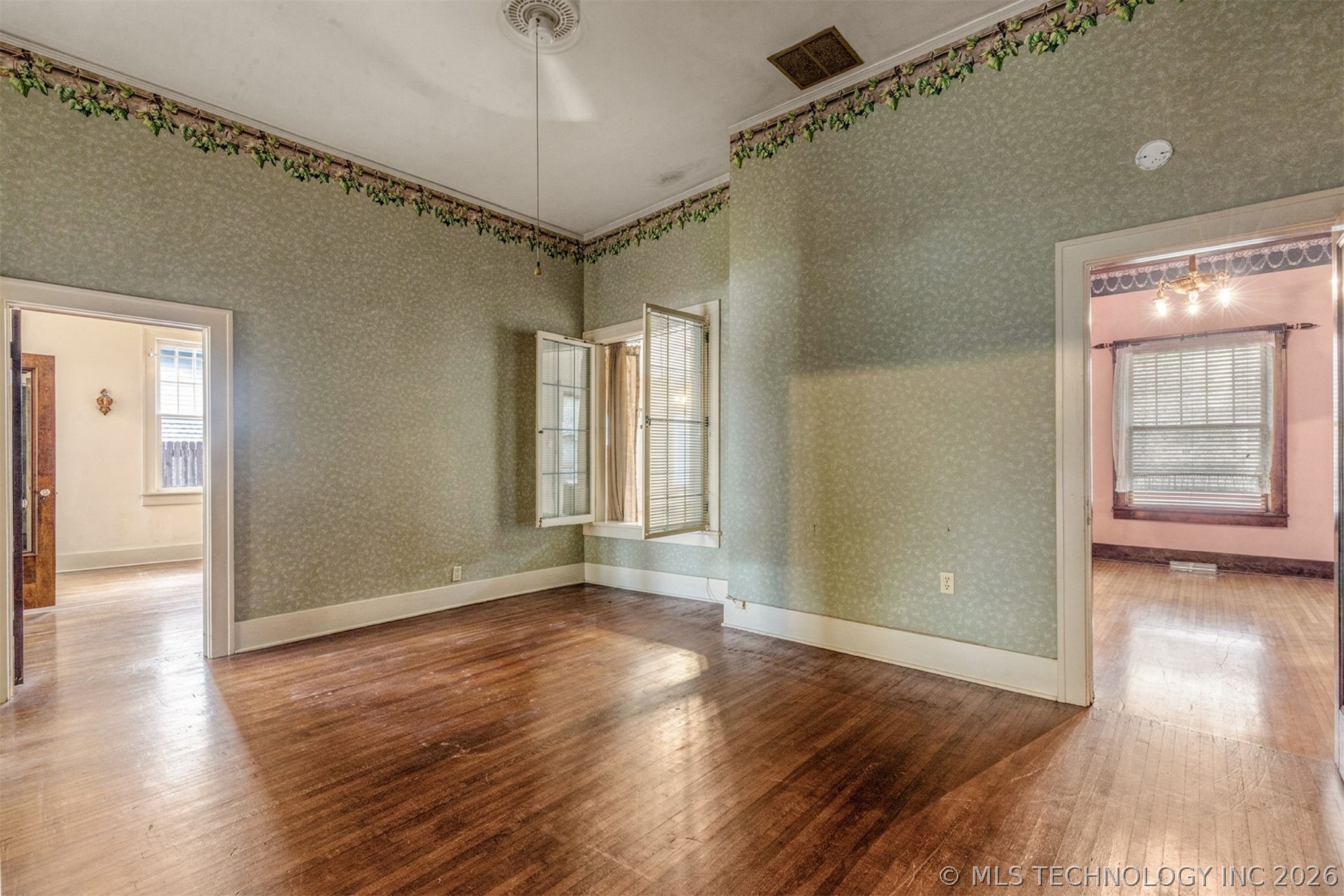 221 W Pecan Street Coweta OK 74429