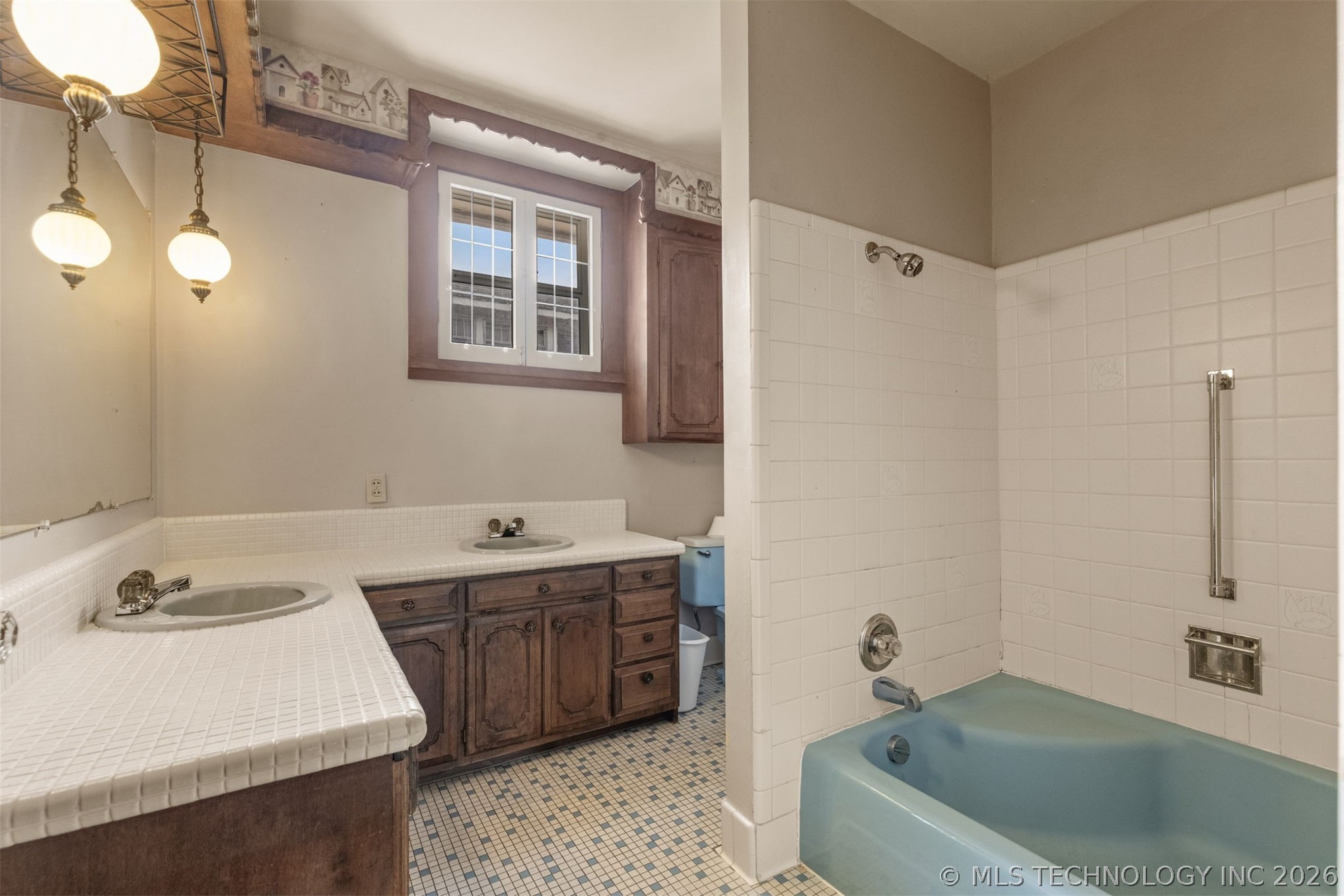221 W Pecan Street Coweta OK 74429