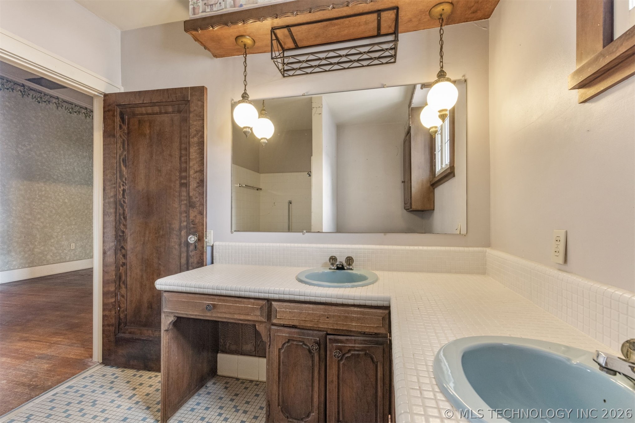 221 W Pecan Street Coweta OK 74429