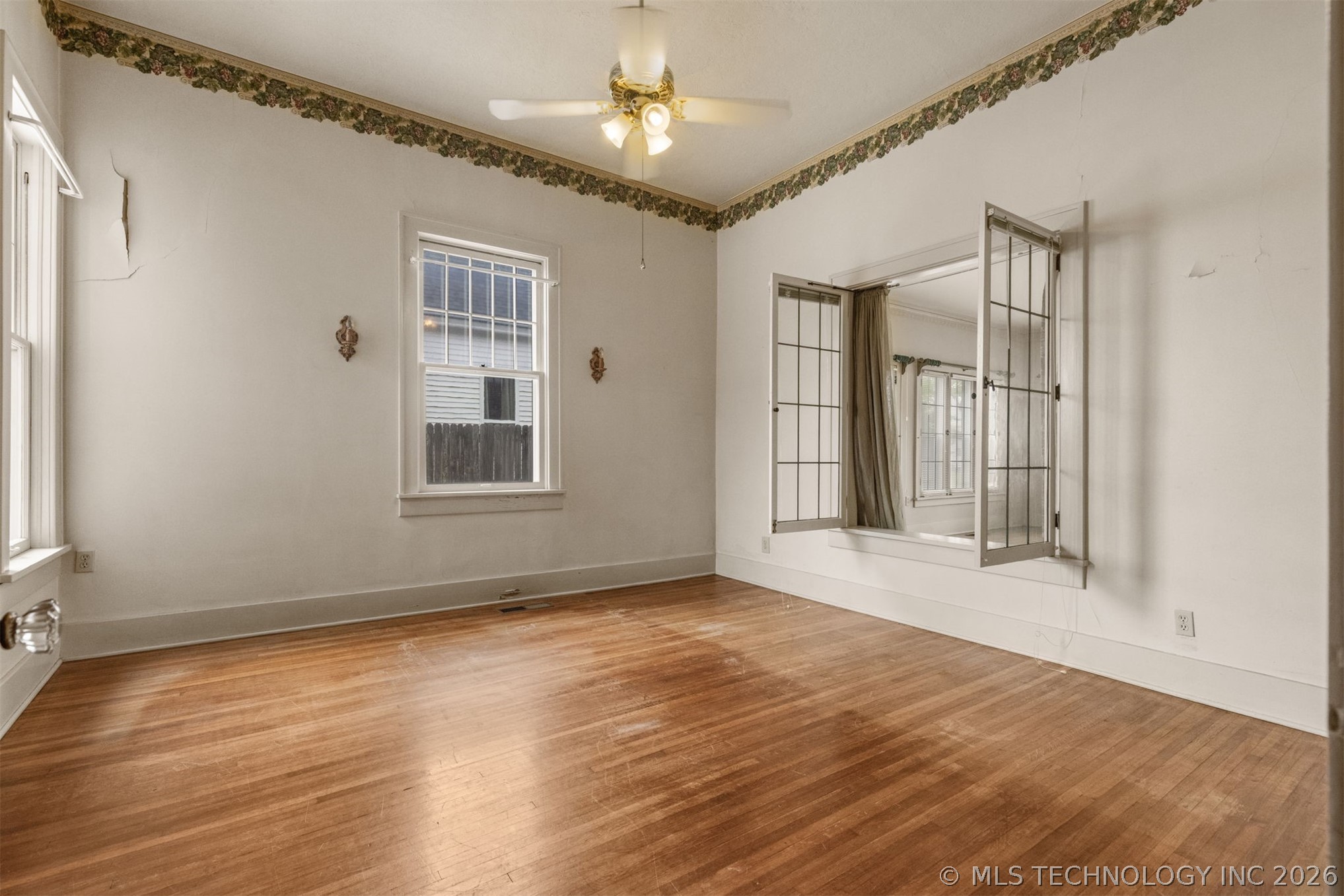 221 W Pecan Street Coweta OK 74429