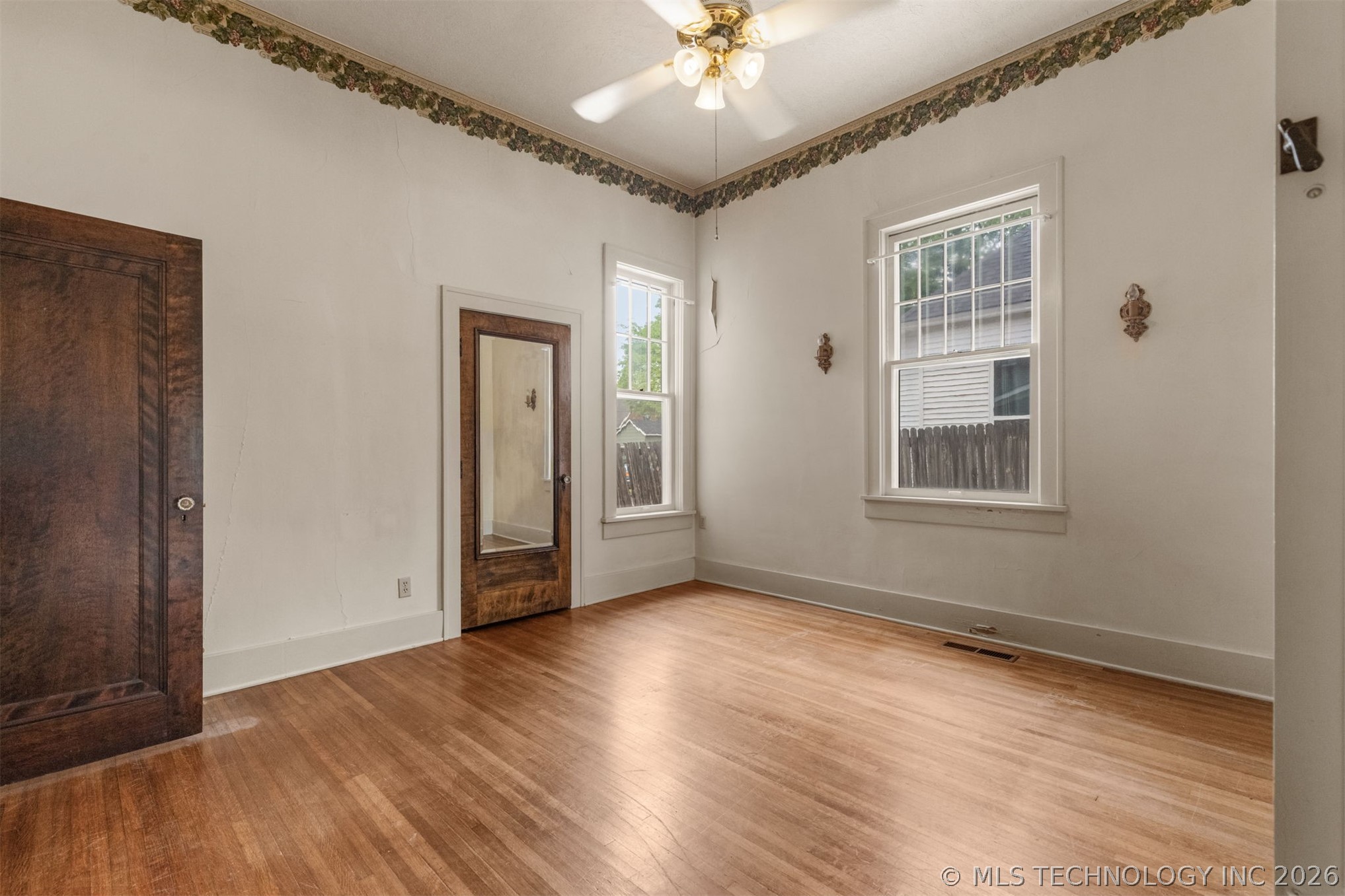 221 W Pecan Street Coweta OK 74429