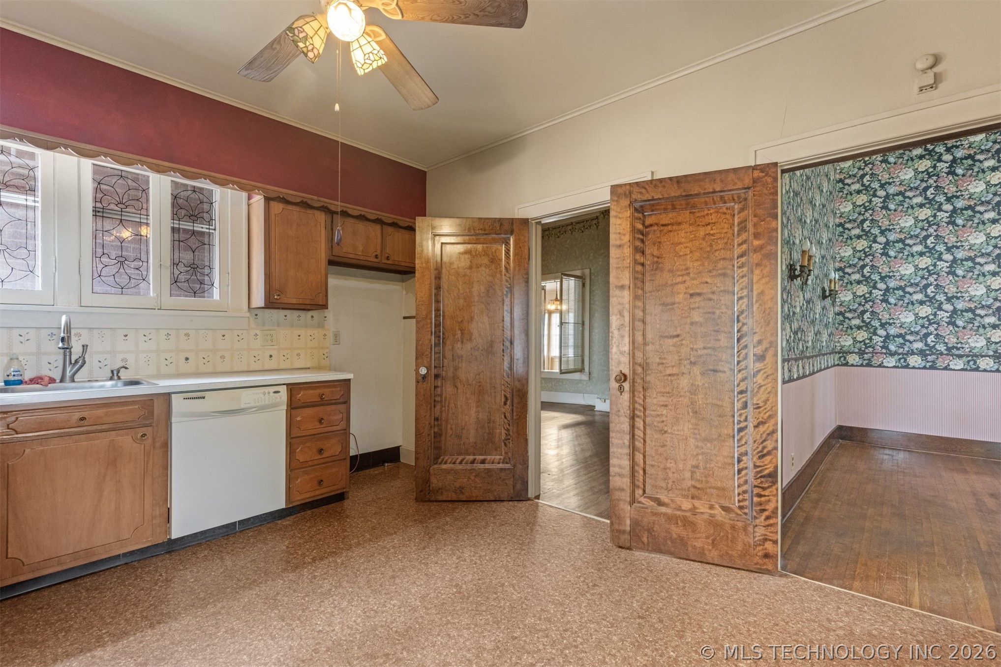 221 W Pecan Street Coweta OK 74429