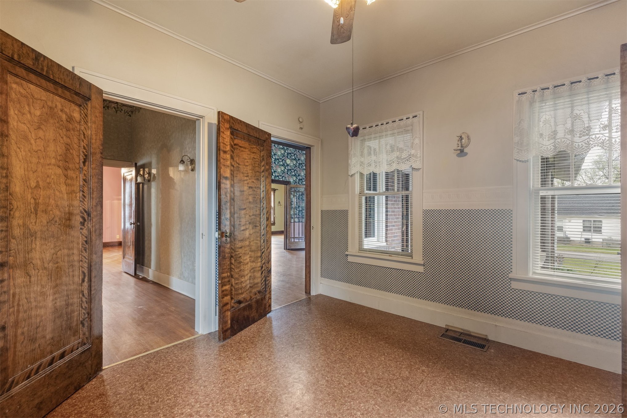 221 W Pecan Street Coweta OK 74429