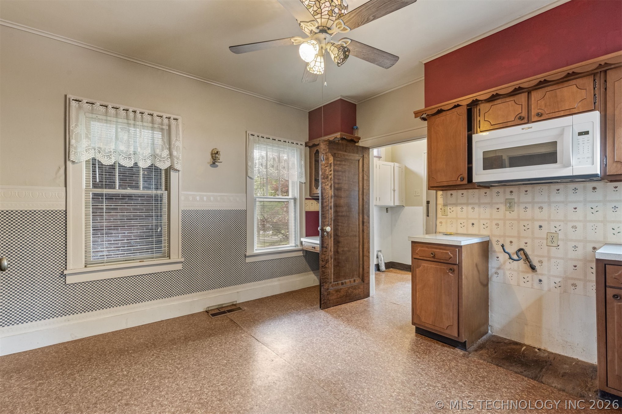 221 W Pecan Street Coweta OK 74429