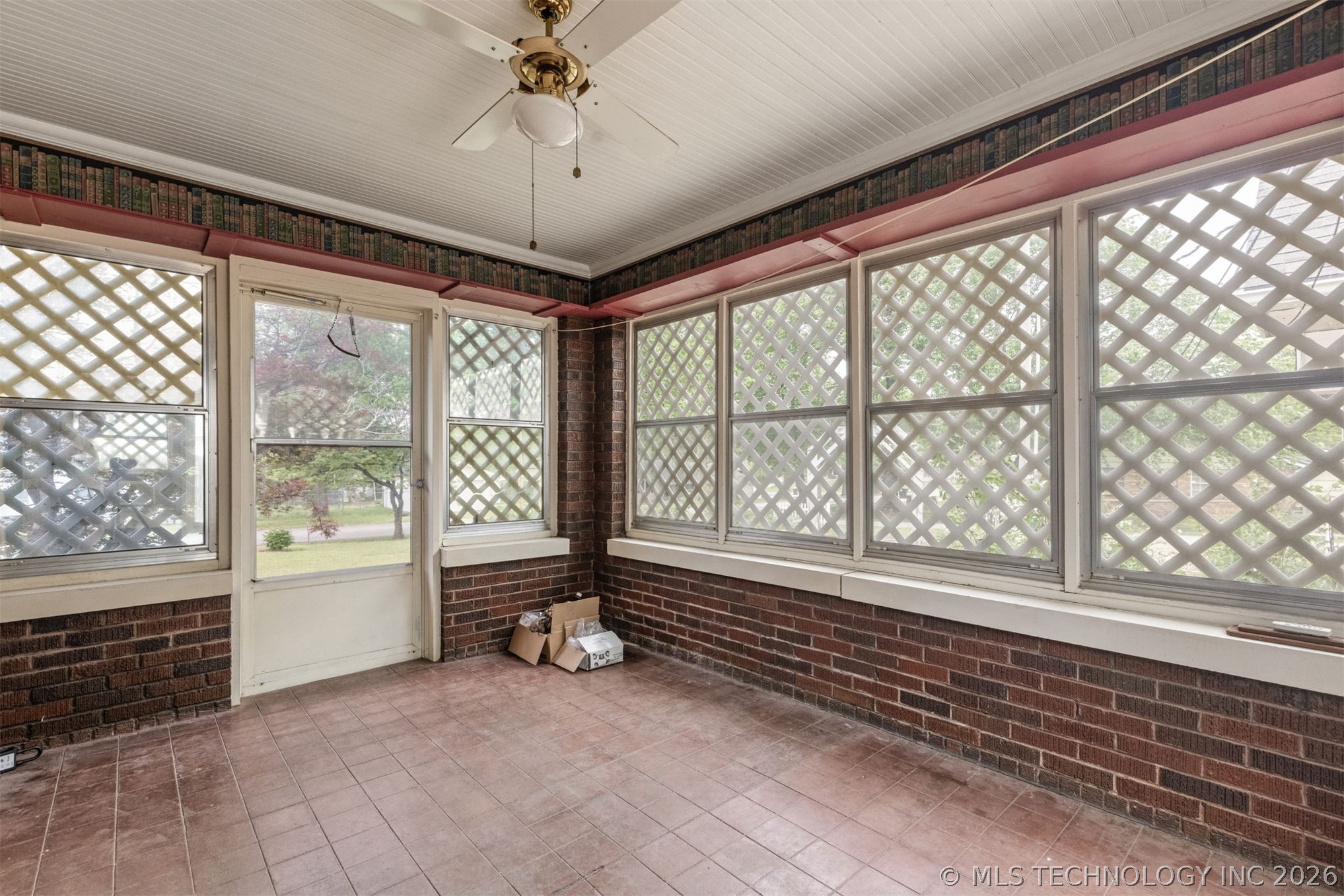 221 W Pecan Street Coweta OK 74429