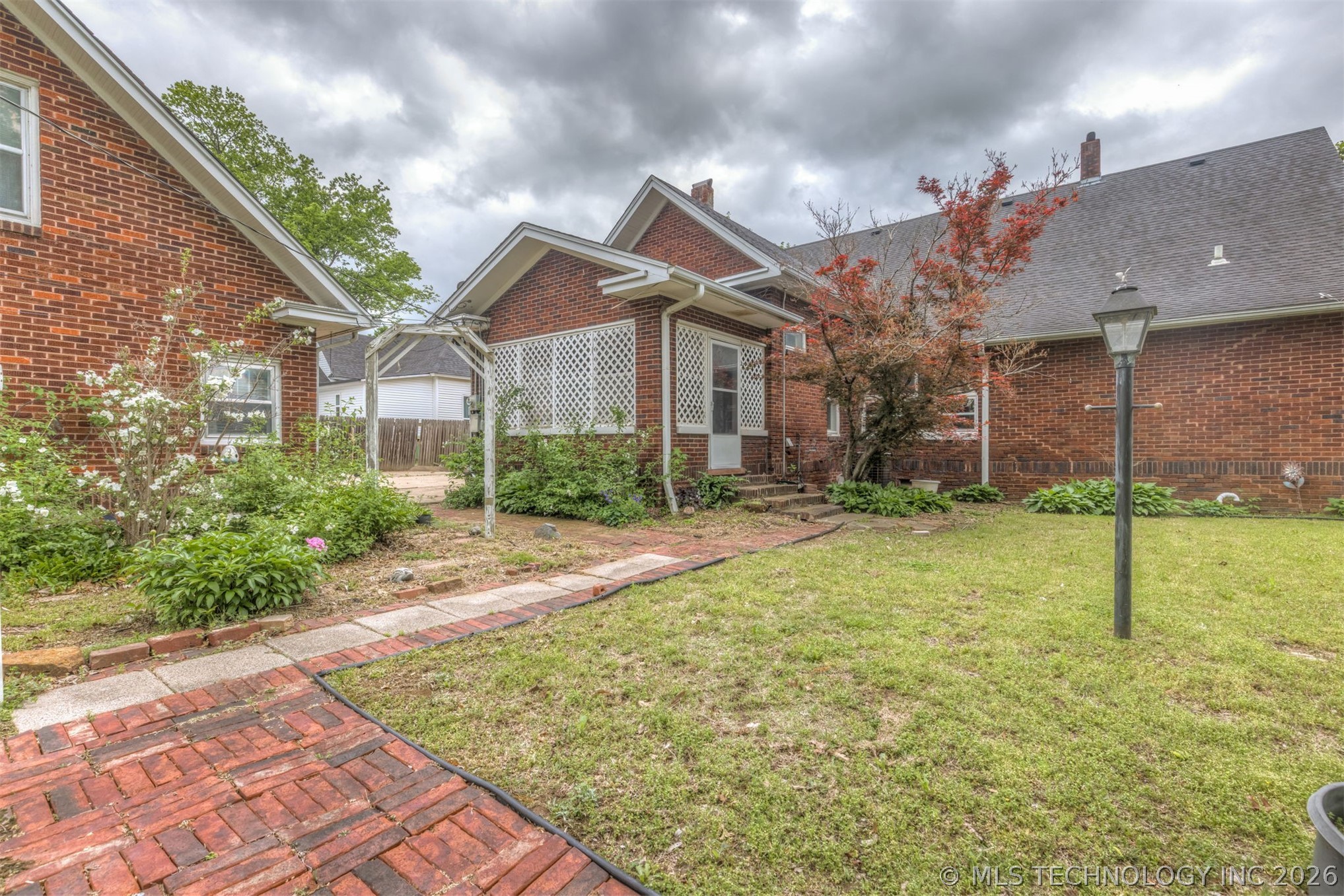 221 W Pecan Street Coweta OK 74429