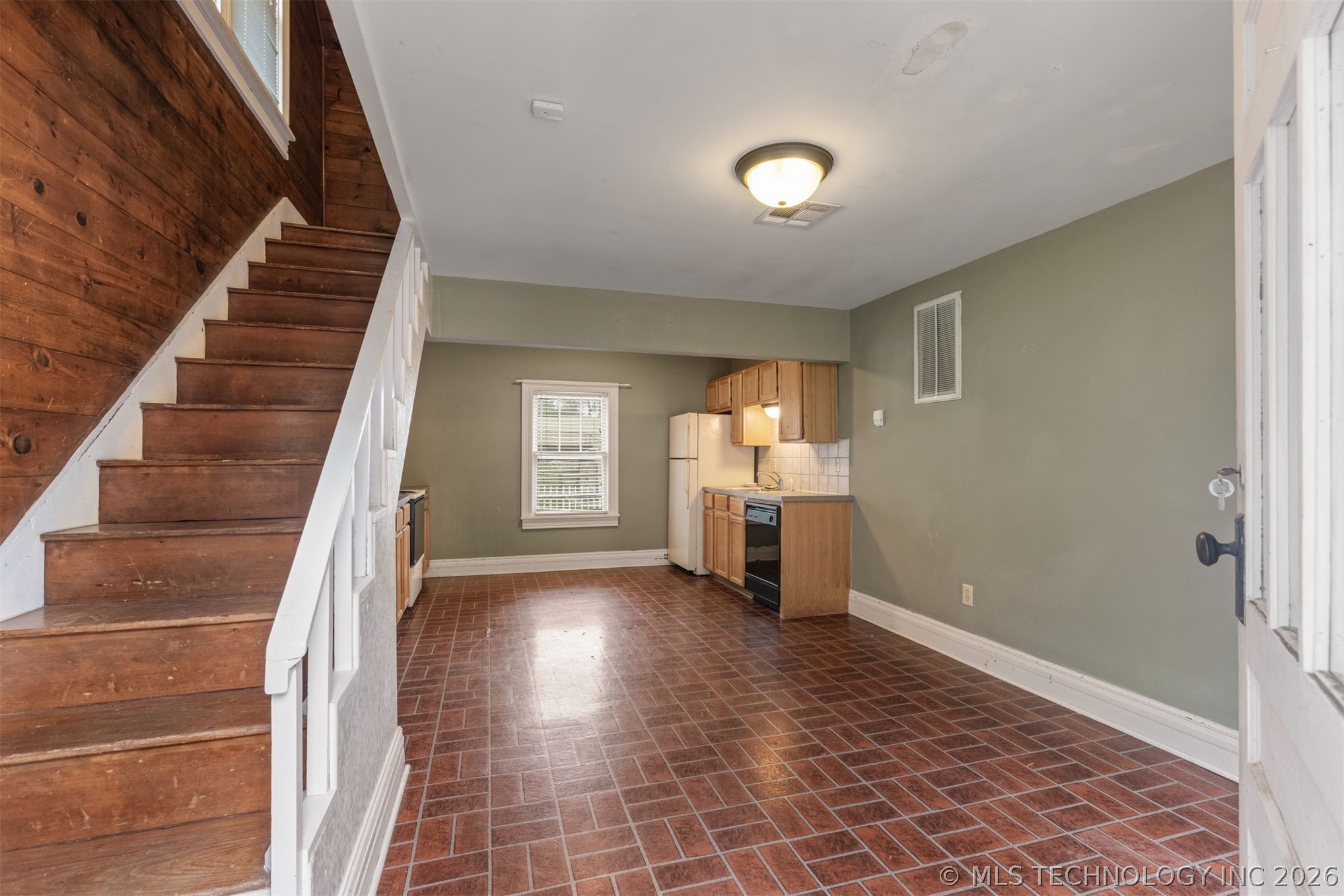 221 W Pecan Street Coweta OK 74429