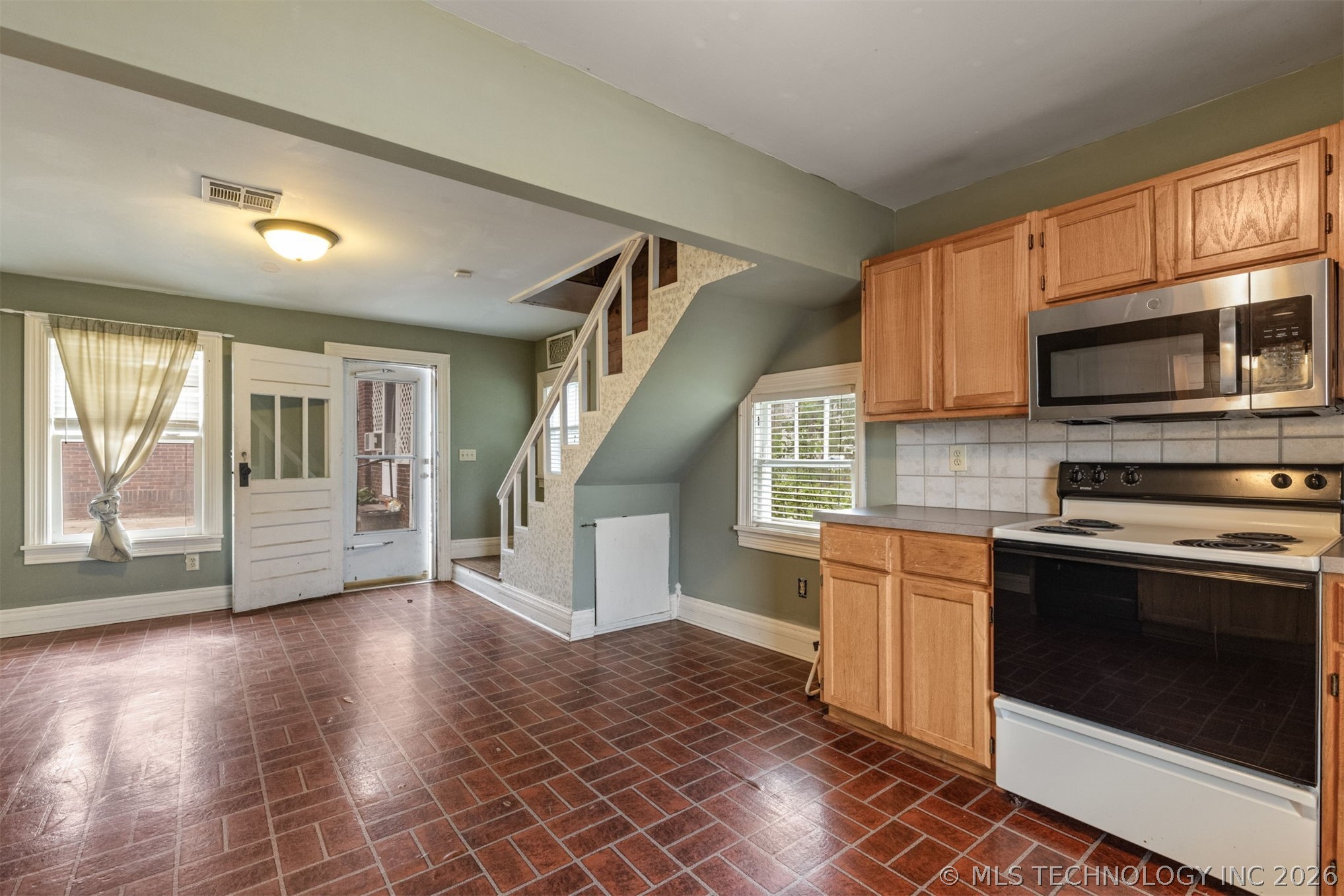 221 W Pecan Street Coweta OK 74429