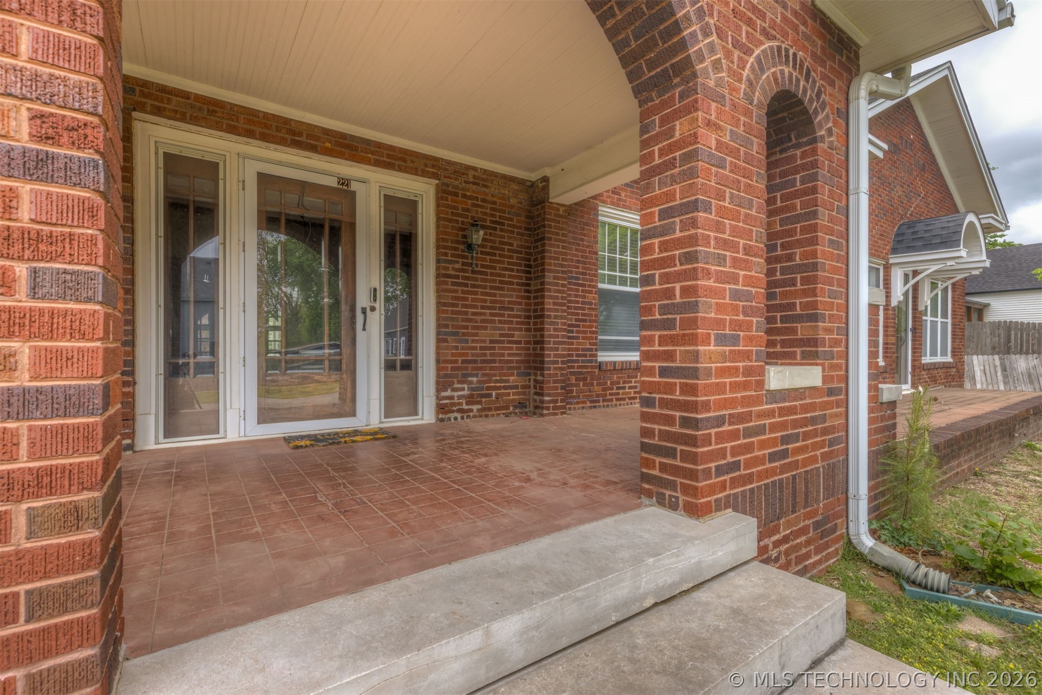 221 W Pecan Street Coweta OK 74429