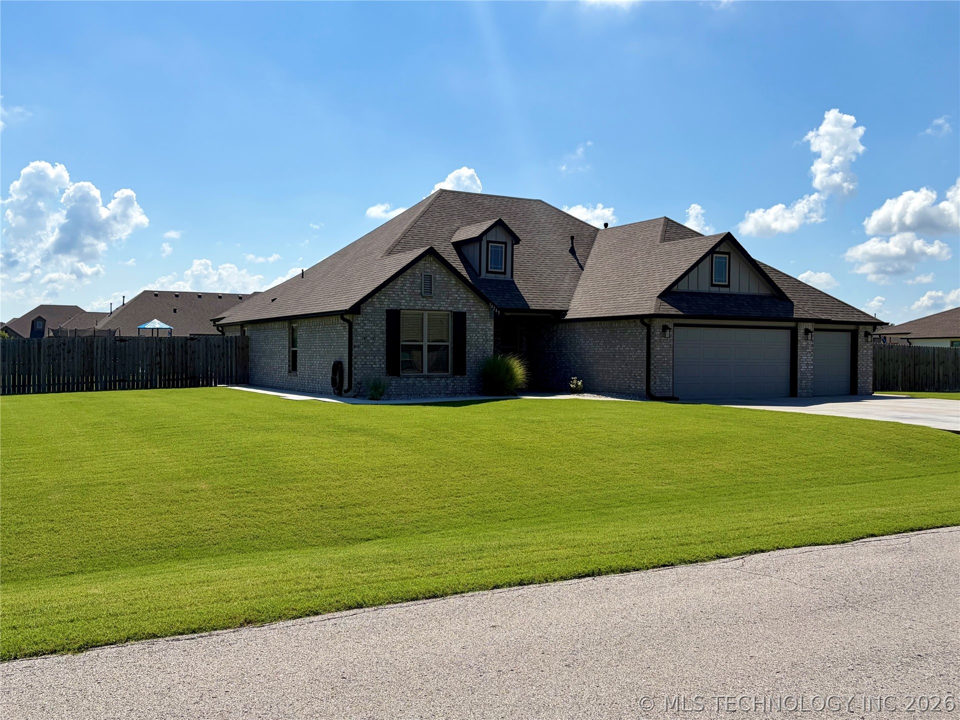 14243 N 70th Eastavenue Collinsville OK 74021
