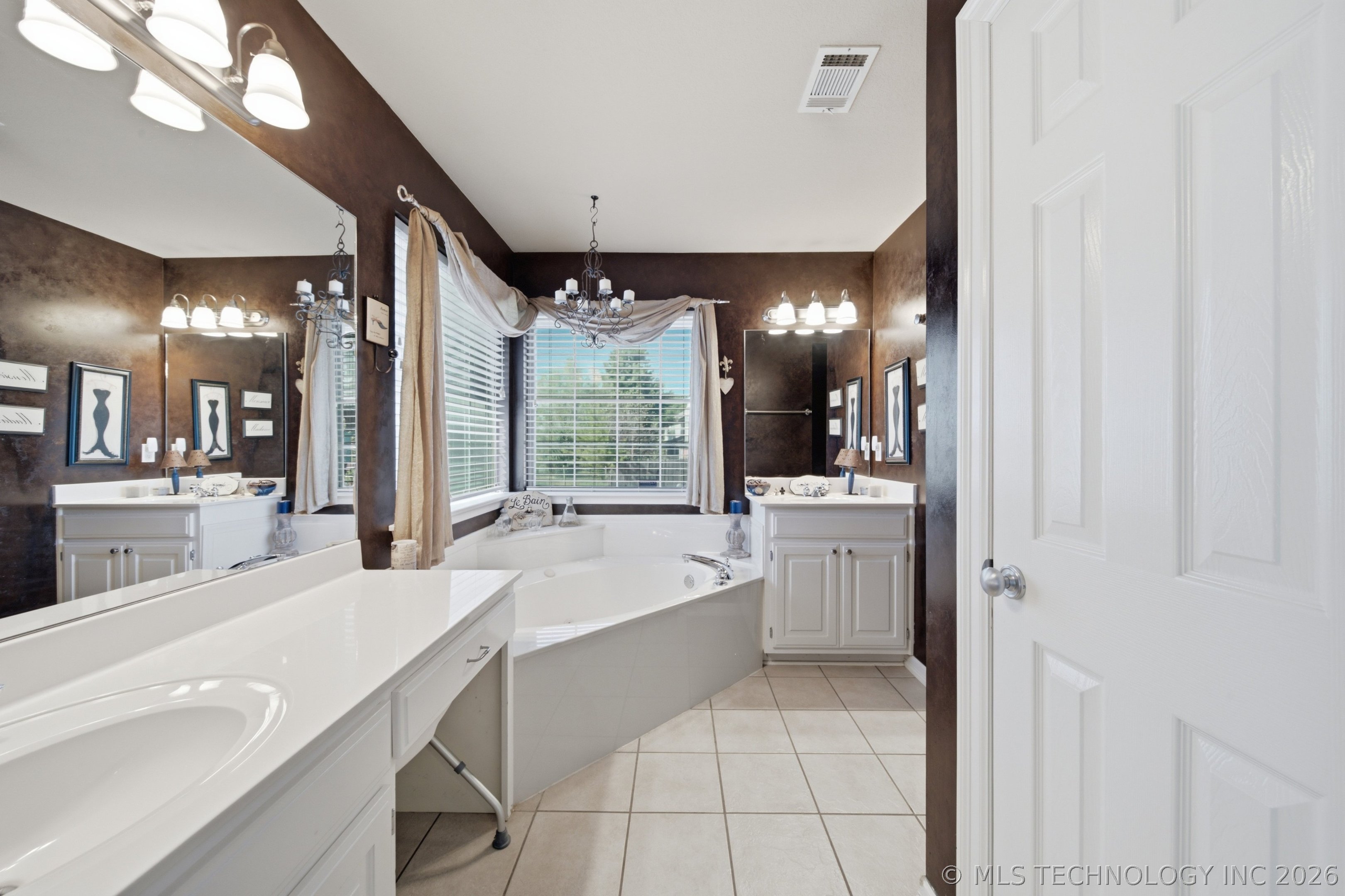 3104 N Oak Avenue Broken Arrow OK 74012