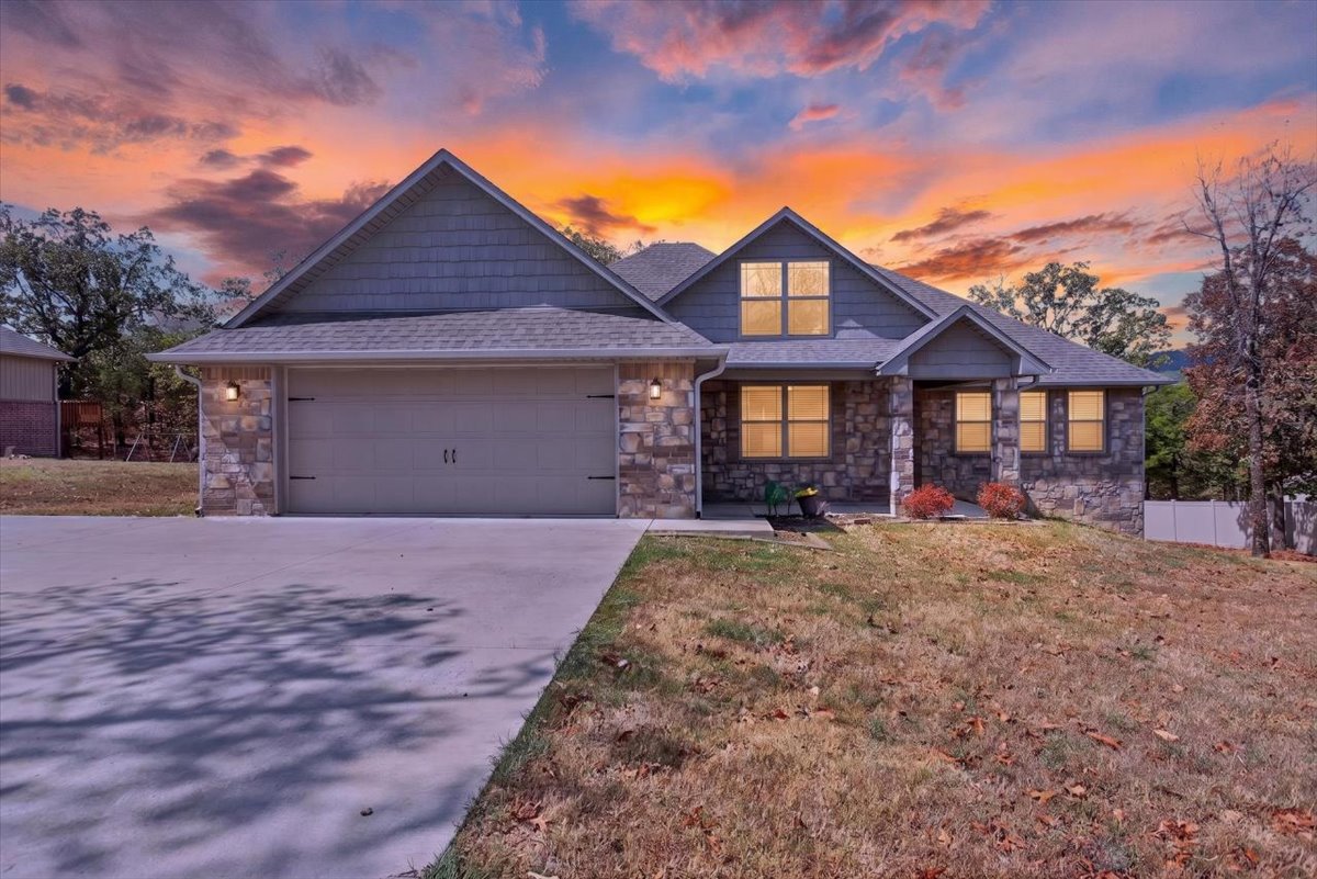 301 Eagle Crest Poteau OK 74953