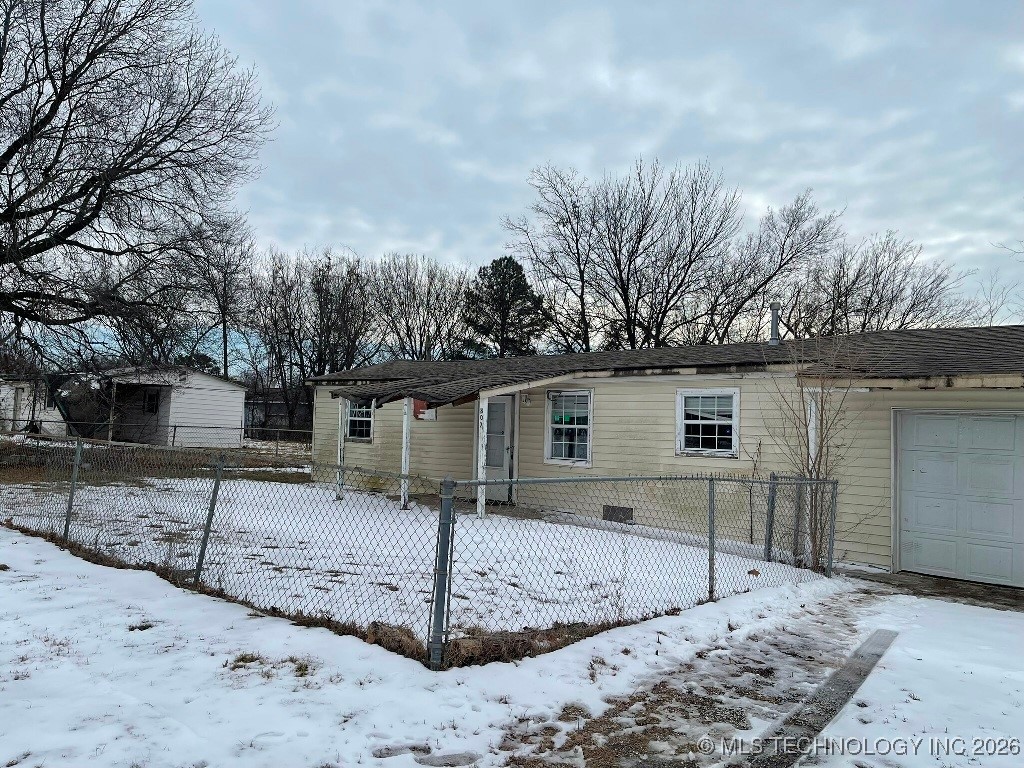807 NW 3rd Street Wagoner OK 74467