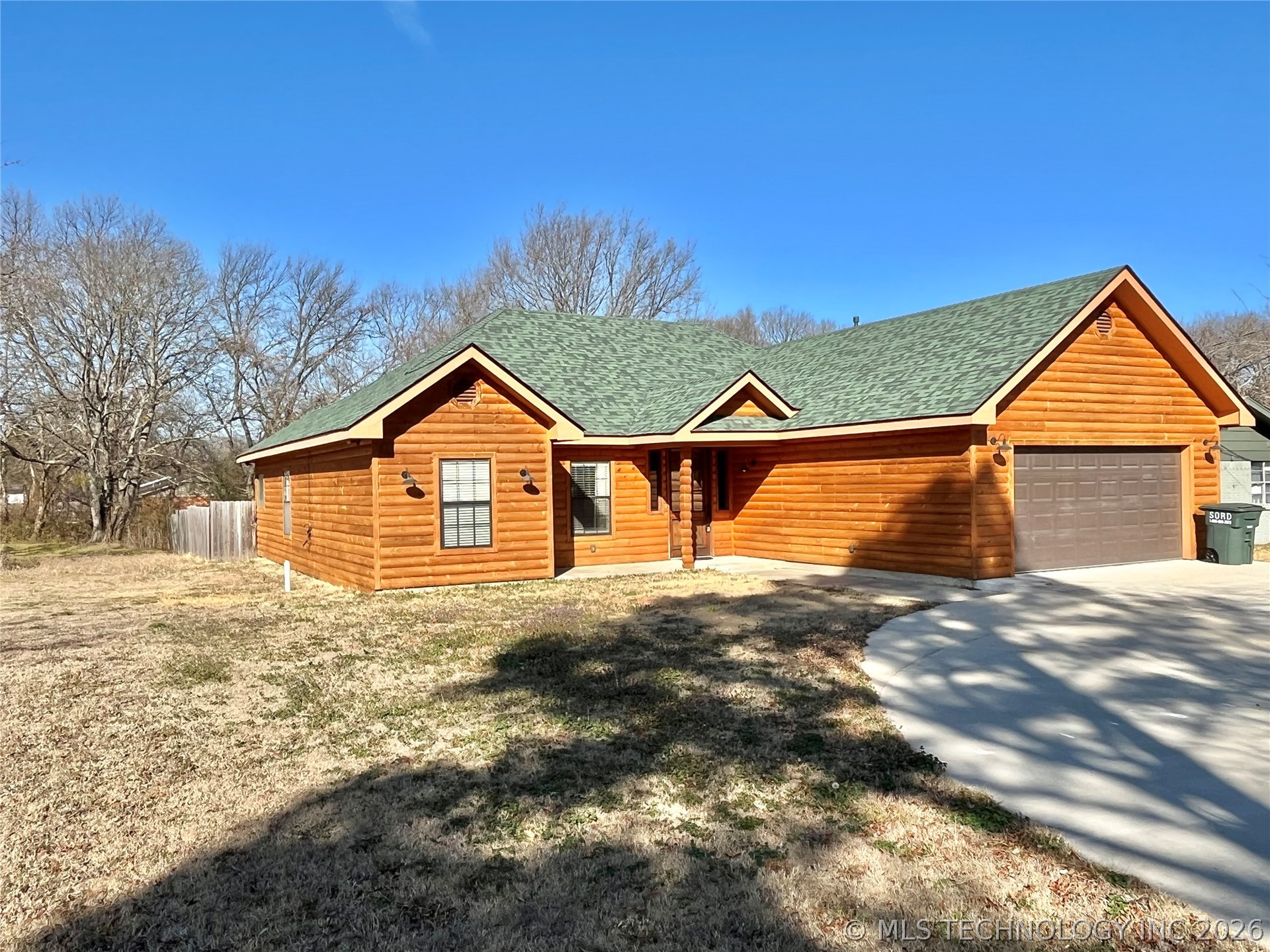 209 9 Avenue Madill OK 73446