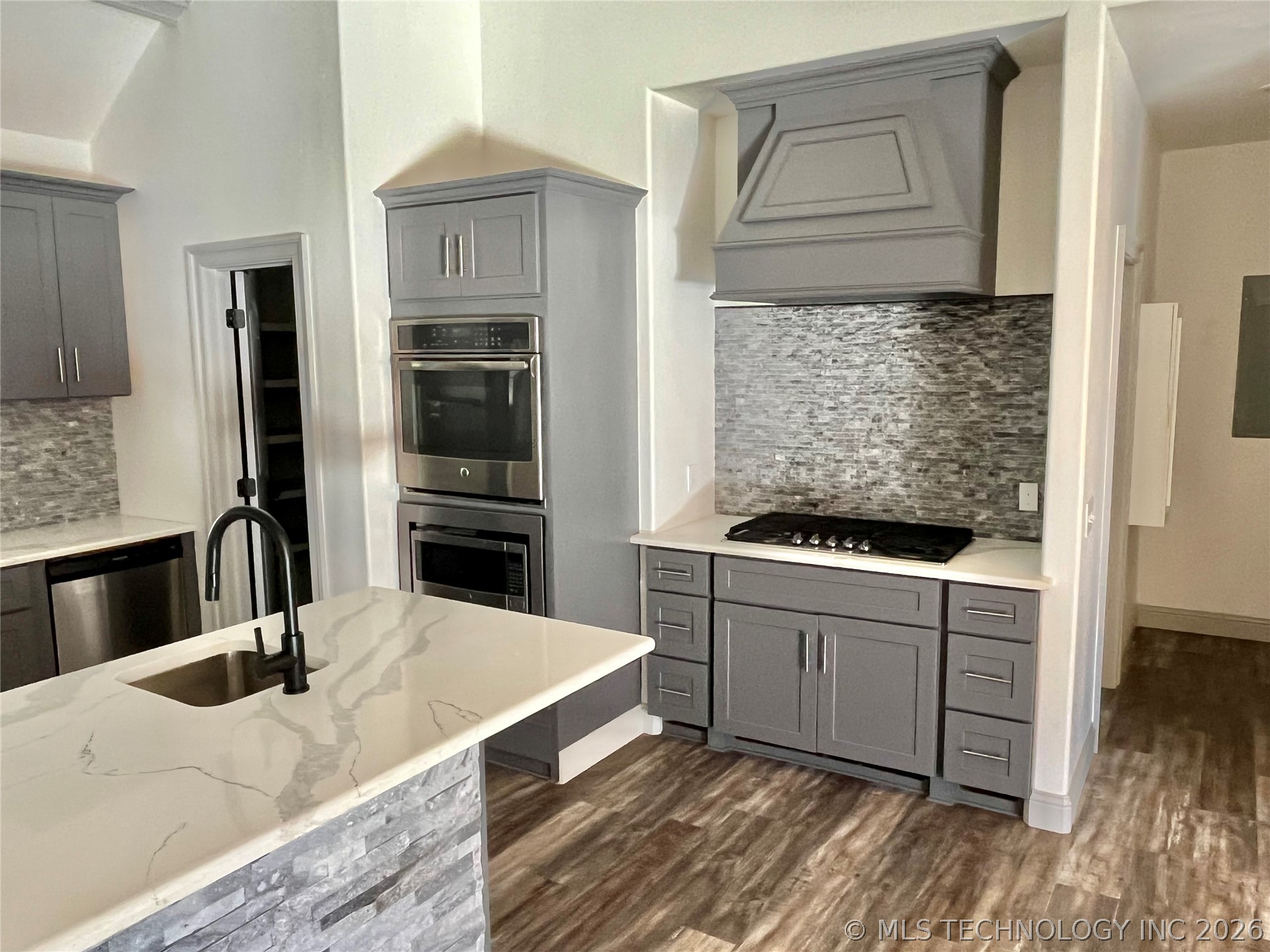 209 9 Avenue Madill OK 73446
