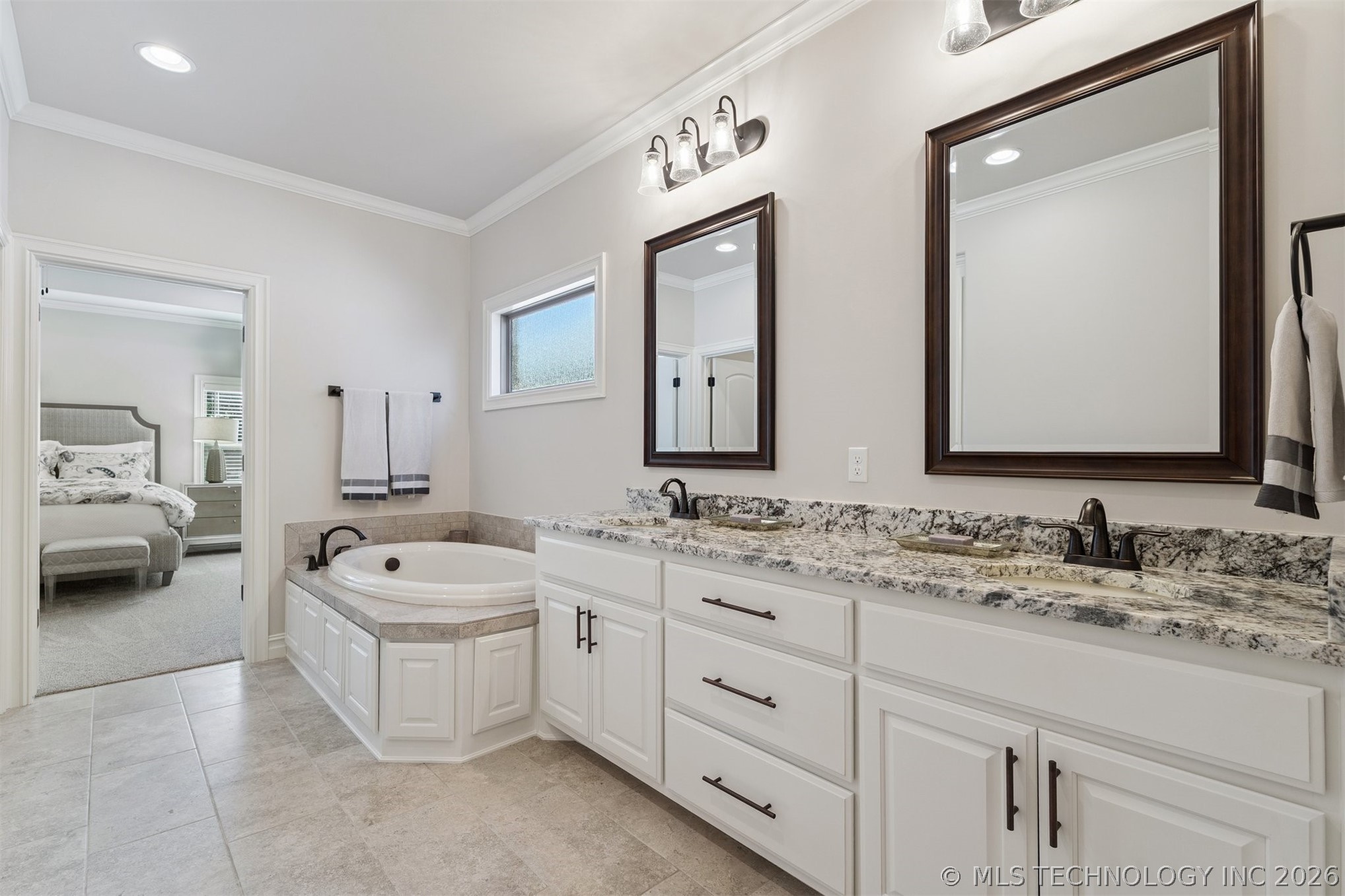 2705 W Twin Oaks Street Broken Arrow OK 74012