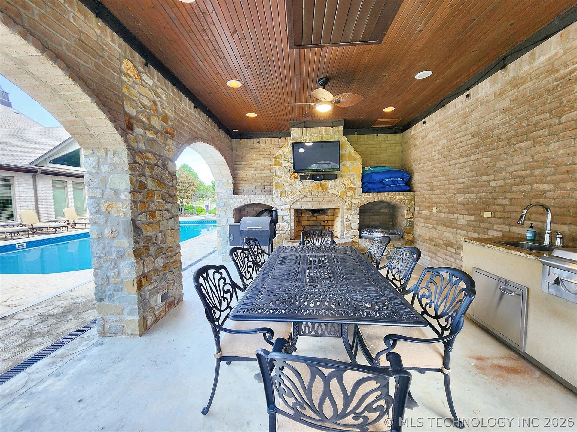 870 Cherry Springs Drive Tahlequah OK 74464