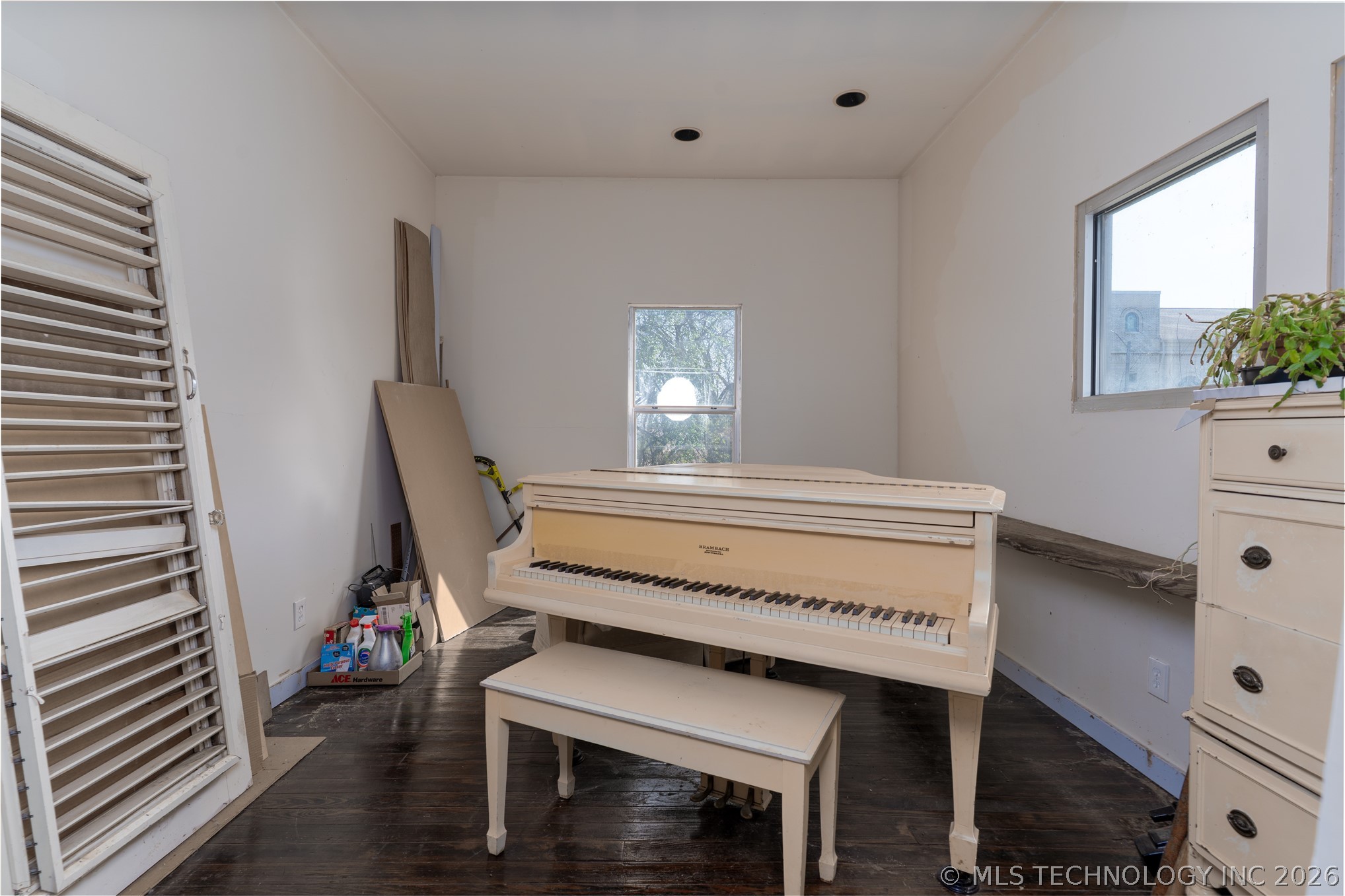 27 S Nogales Avenue Tulsa OK 74127