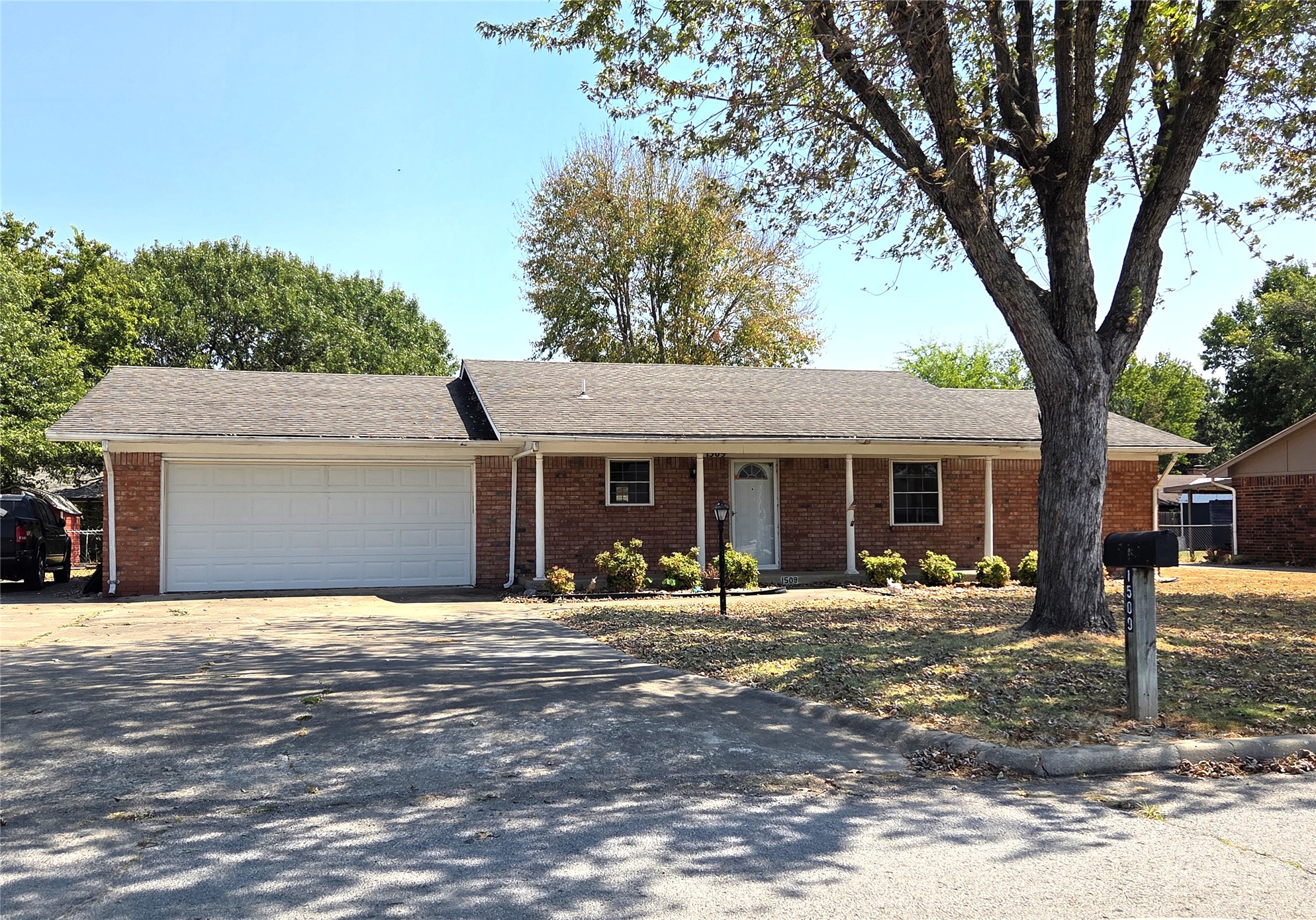 1509 Lahoma Pryor OK 74361