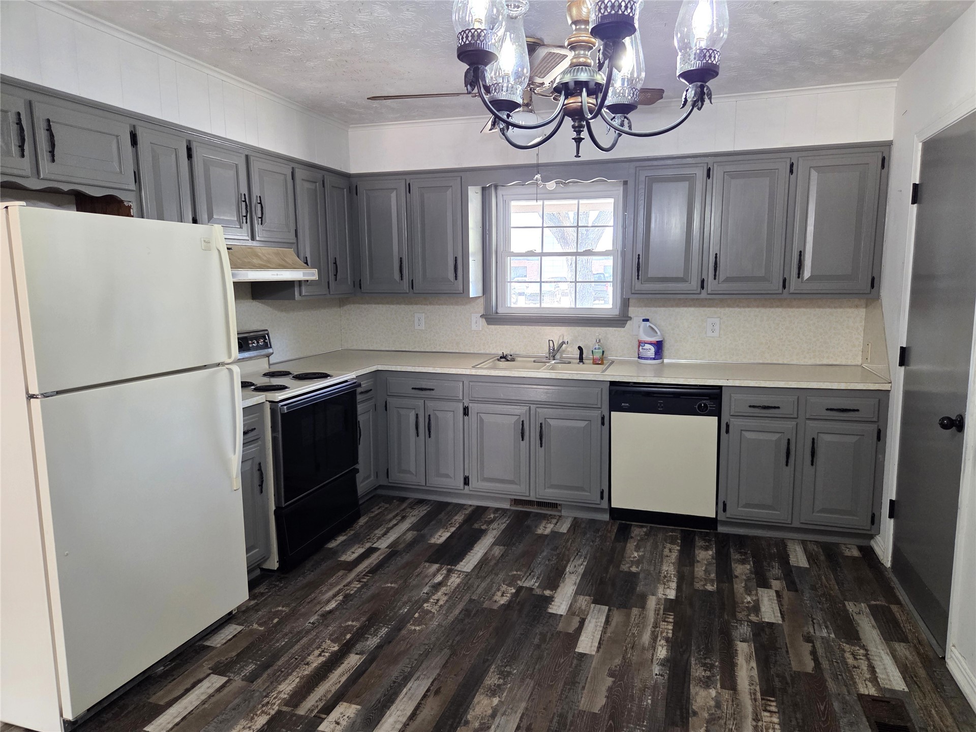 1509 Lahoma Pryor OK 74361