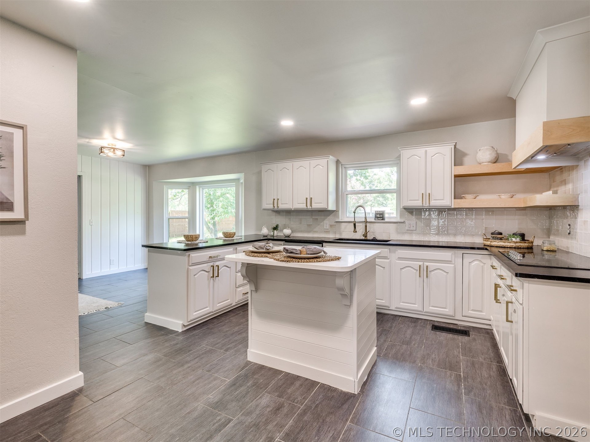 826 Lynwood Lane Broken Arrow OK 74011