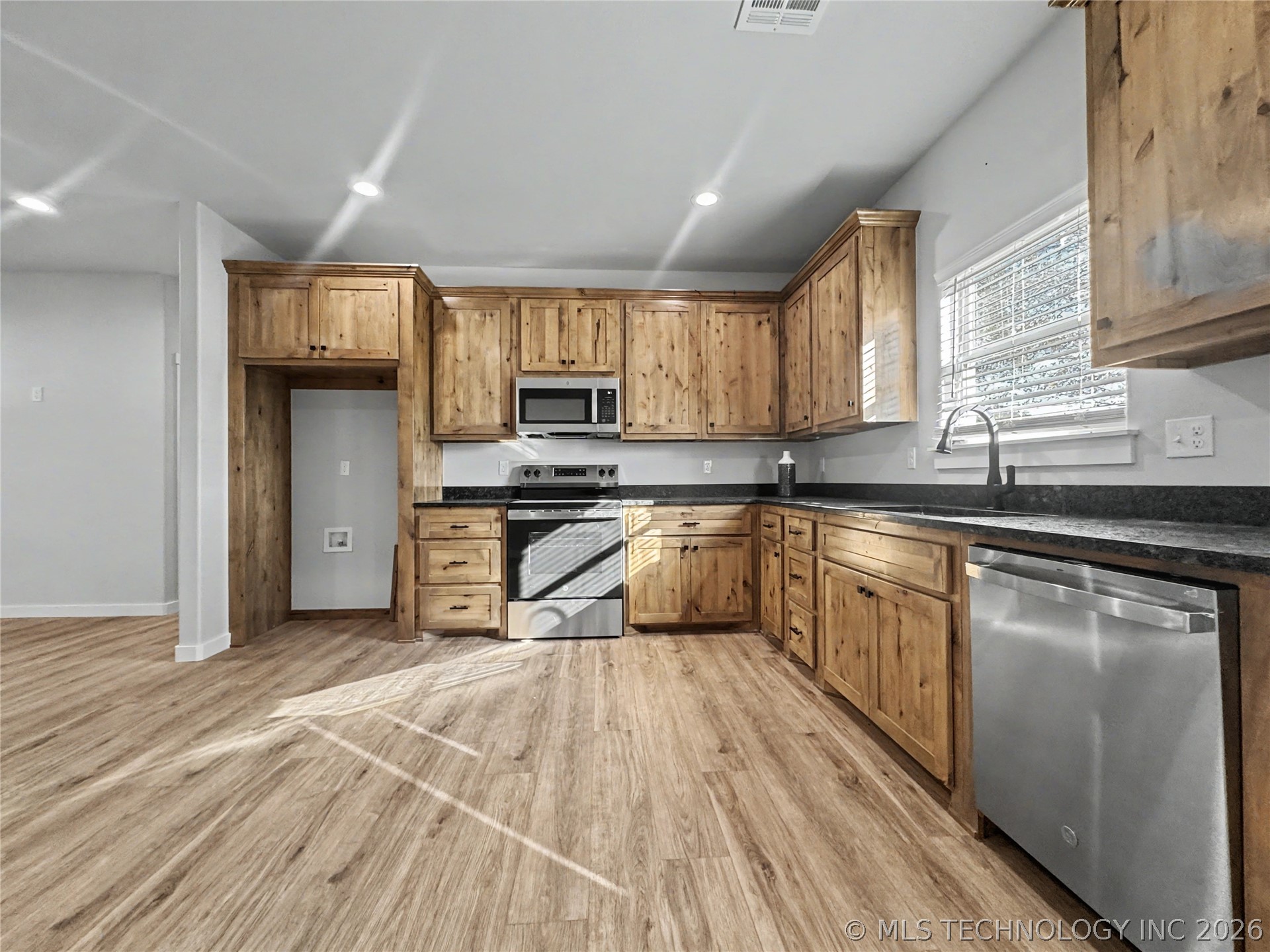 11825 W 838 Road Tahlequah OK 74464
