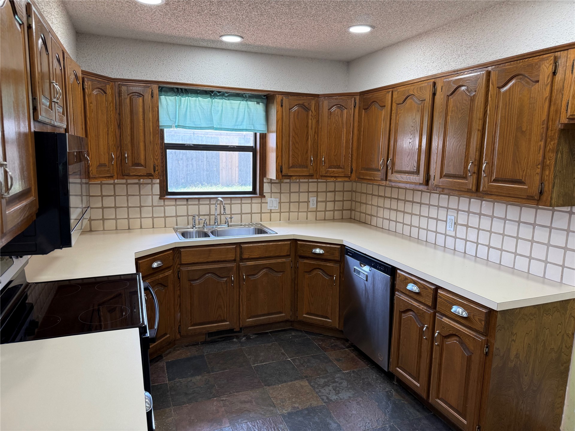 13220 E 38th Street Tulsa OK 74134