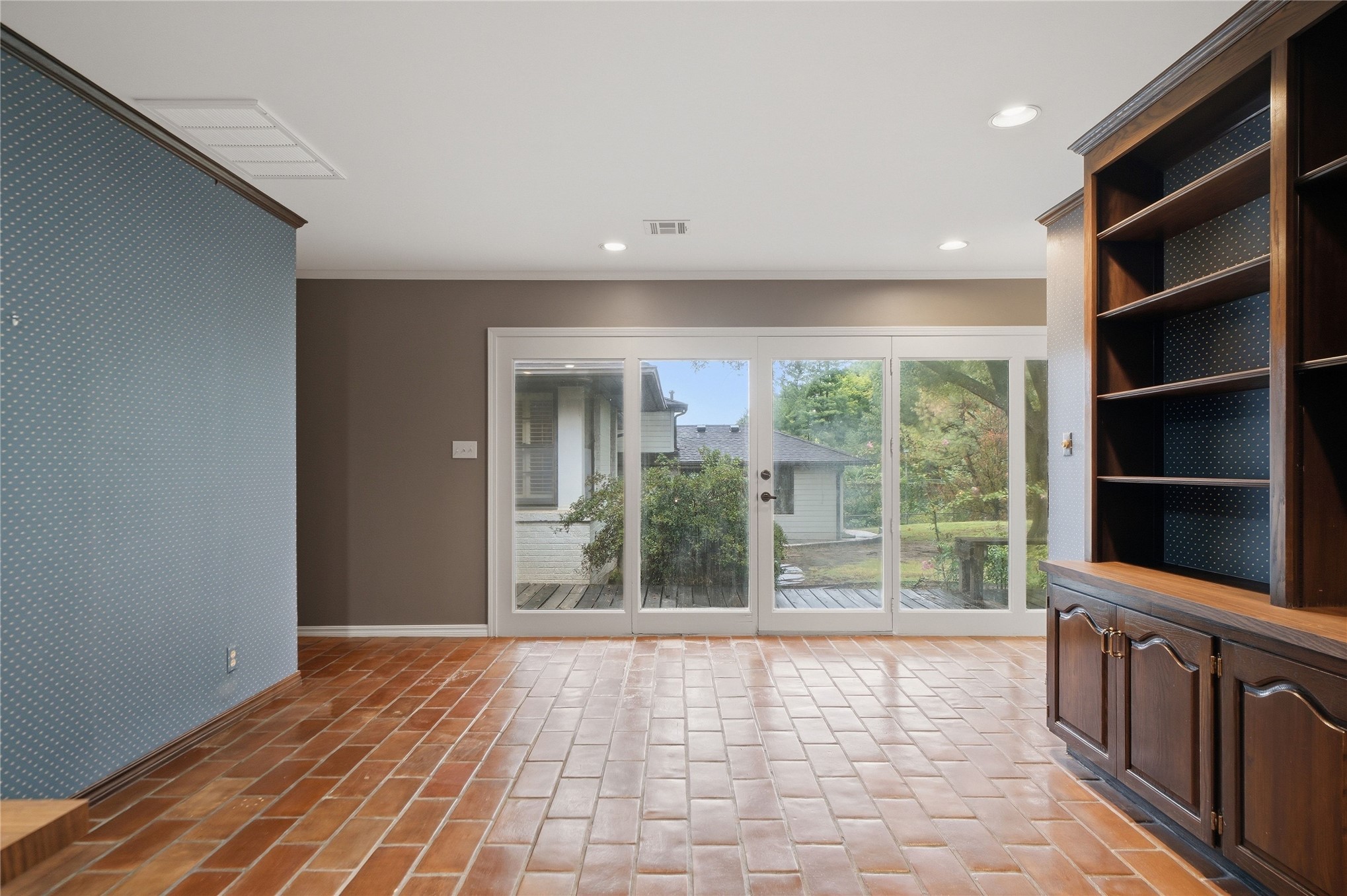 2261 E 37th Street Tulsa OK 74105
