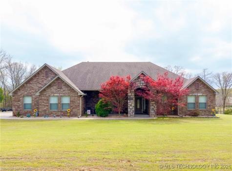 479872 E 1080 Road Muldrow OK 74948