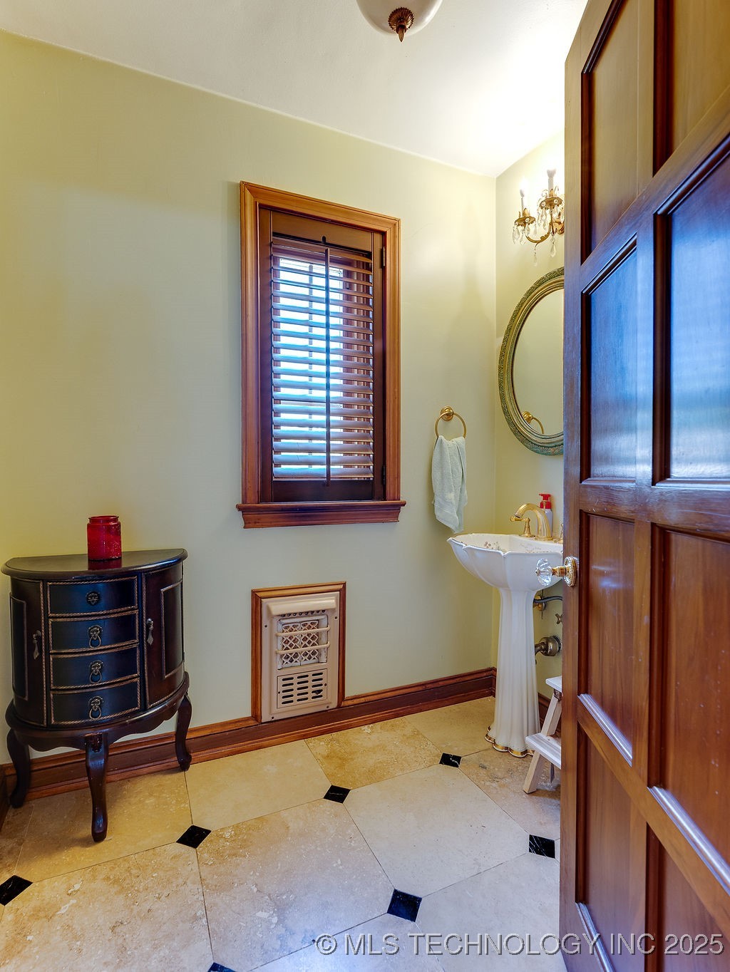 101 Hunter Drive Ada OK 74820