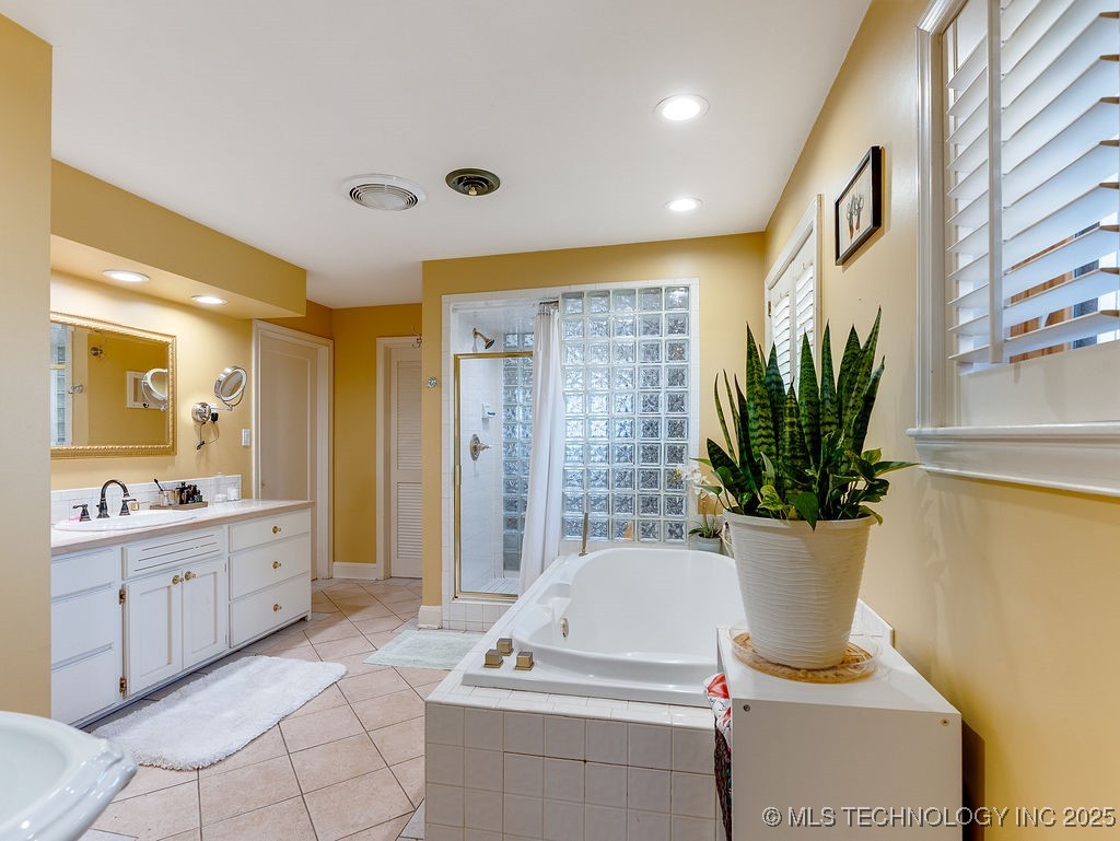 101 Hunter Drive Ada OK 74820