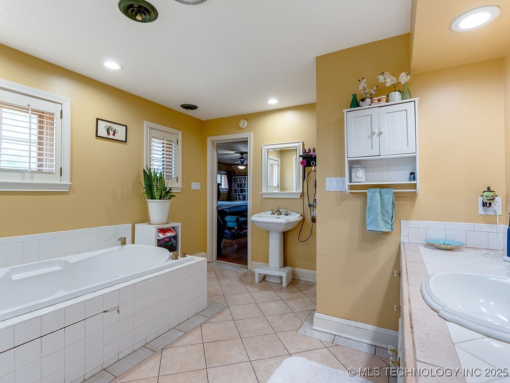 101 Hunter Drive Ada OK 74820