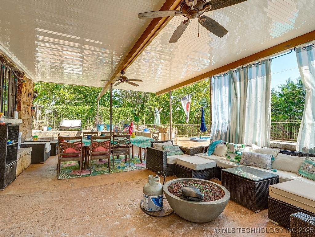 101 Hunter Drive Ada OK 74820