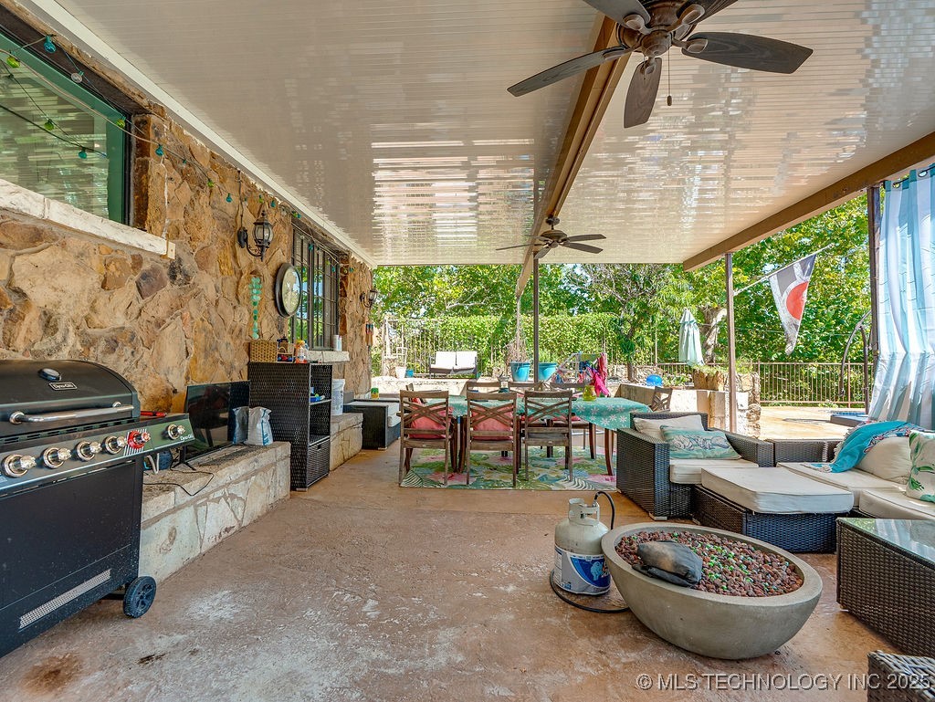 101 Hunter Drive Ada OK 74820