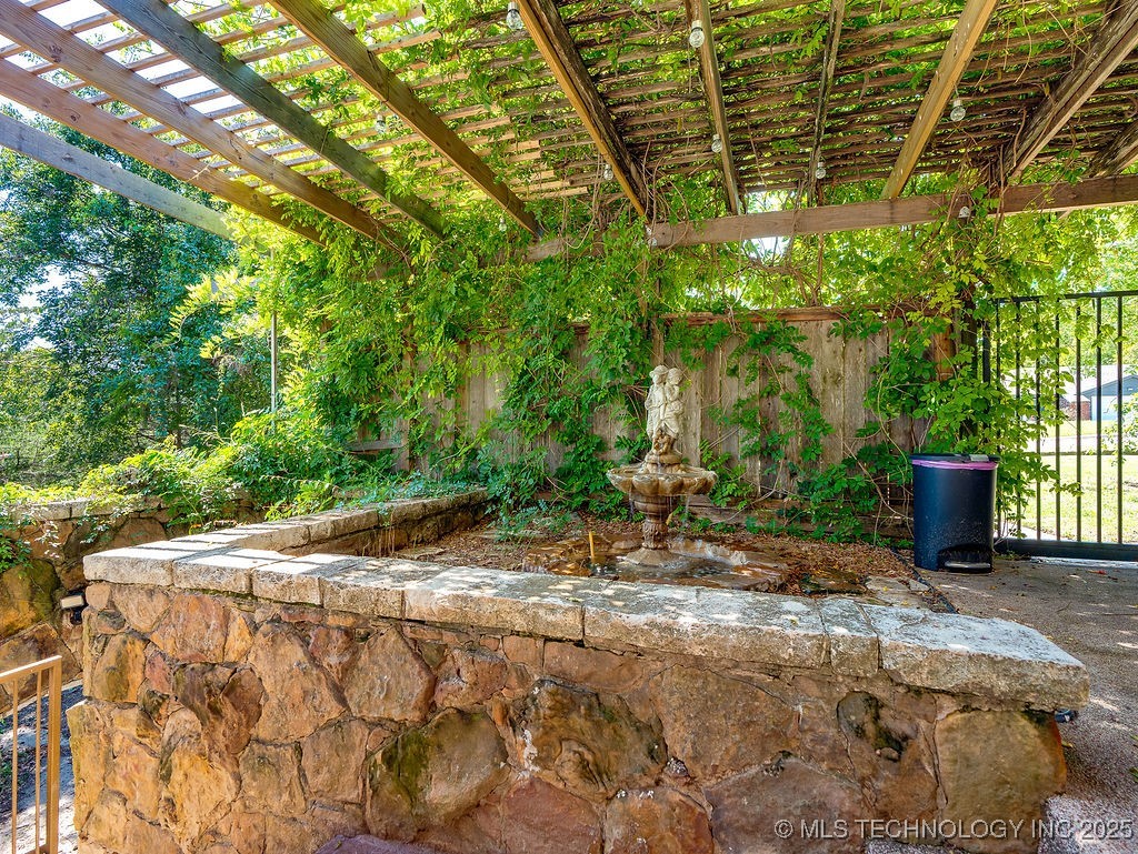 101 Hunter Drive Ada OK 74820