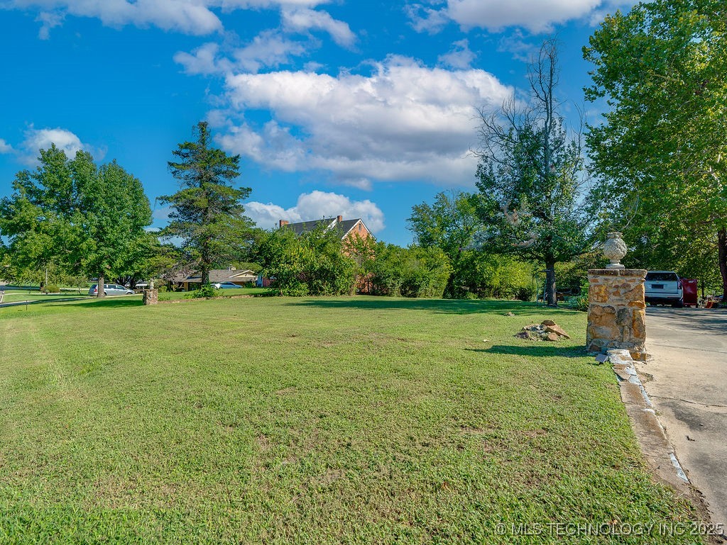 101 Hunter Drive Ada OK 74820