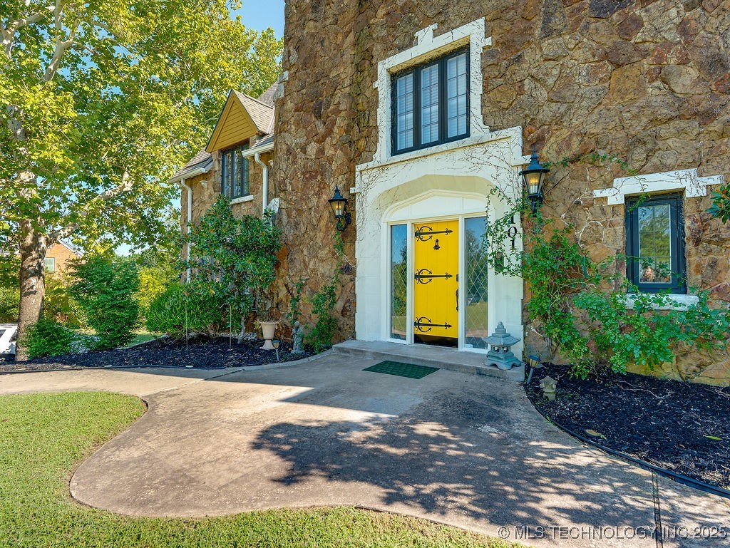 101 Hunter Drive Ada OK 74820