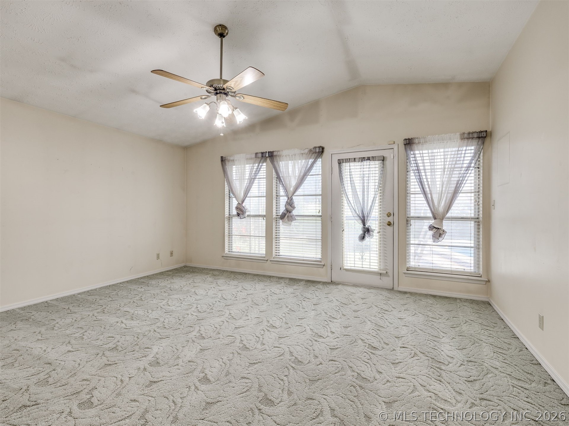 229 N Choctaw Court Claremore OK 74017