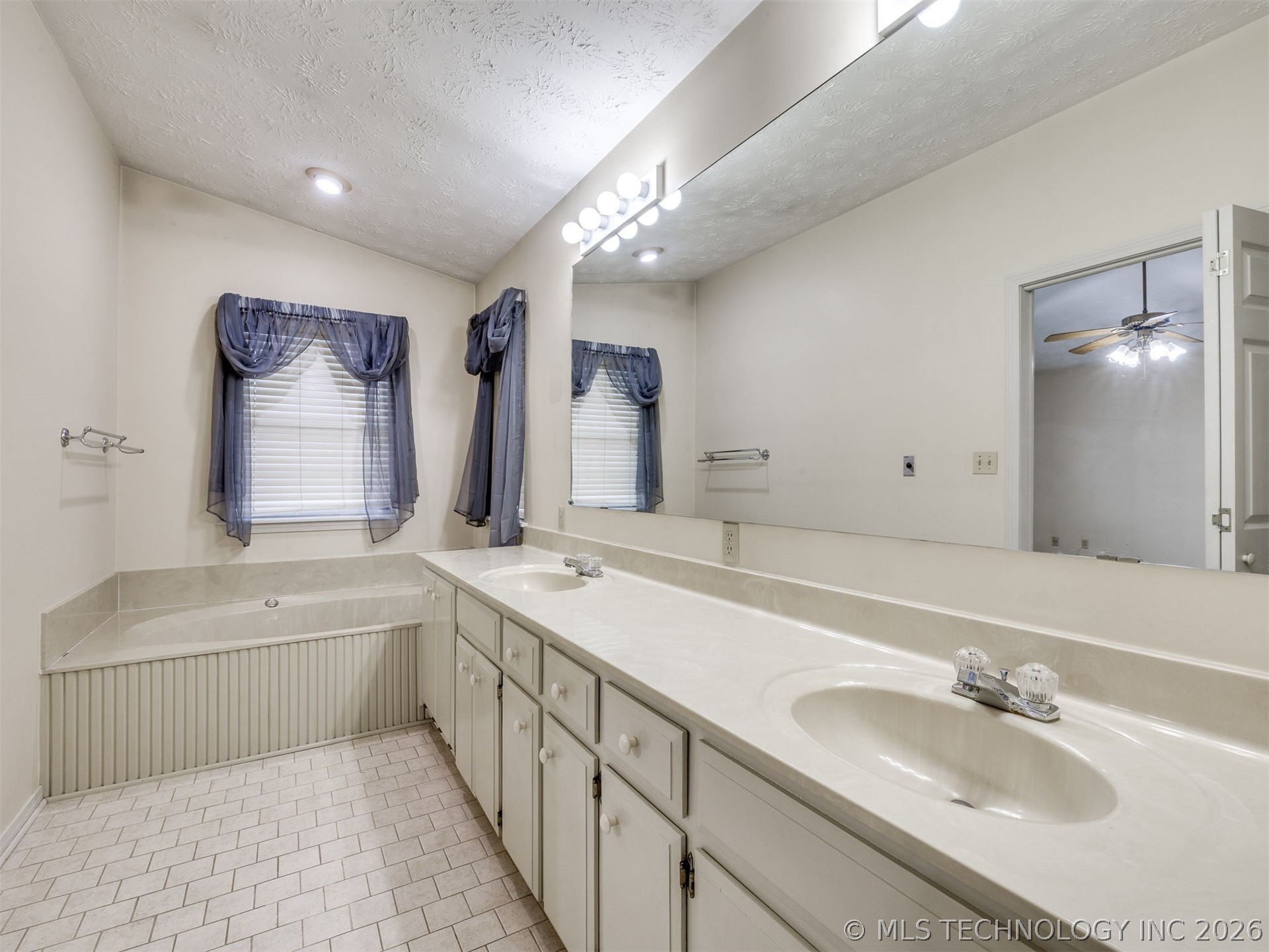 229 N Choctaw Court Claremore OK 74017