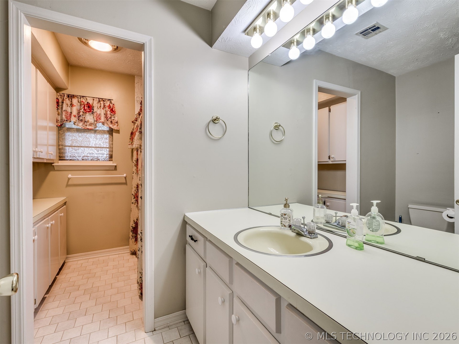 229 N Choctaw Court Claremore OK 74017