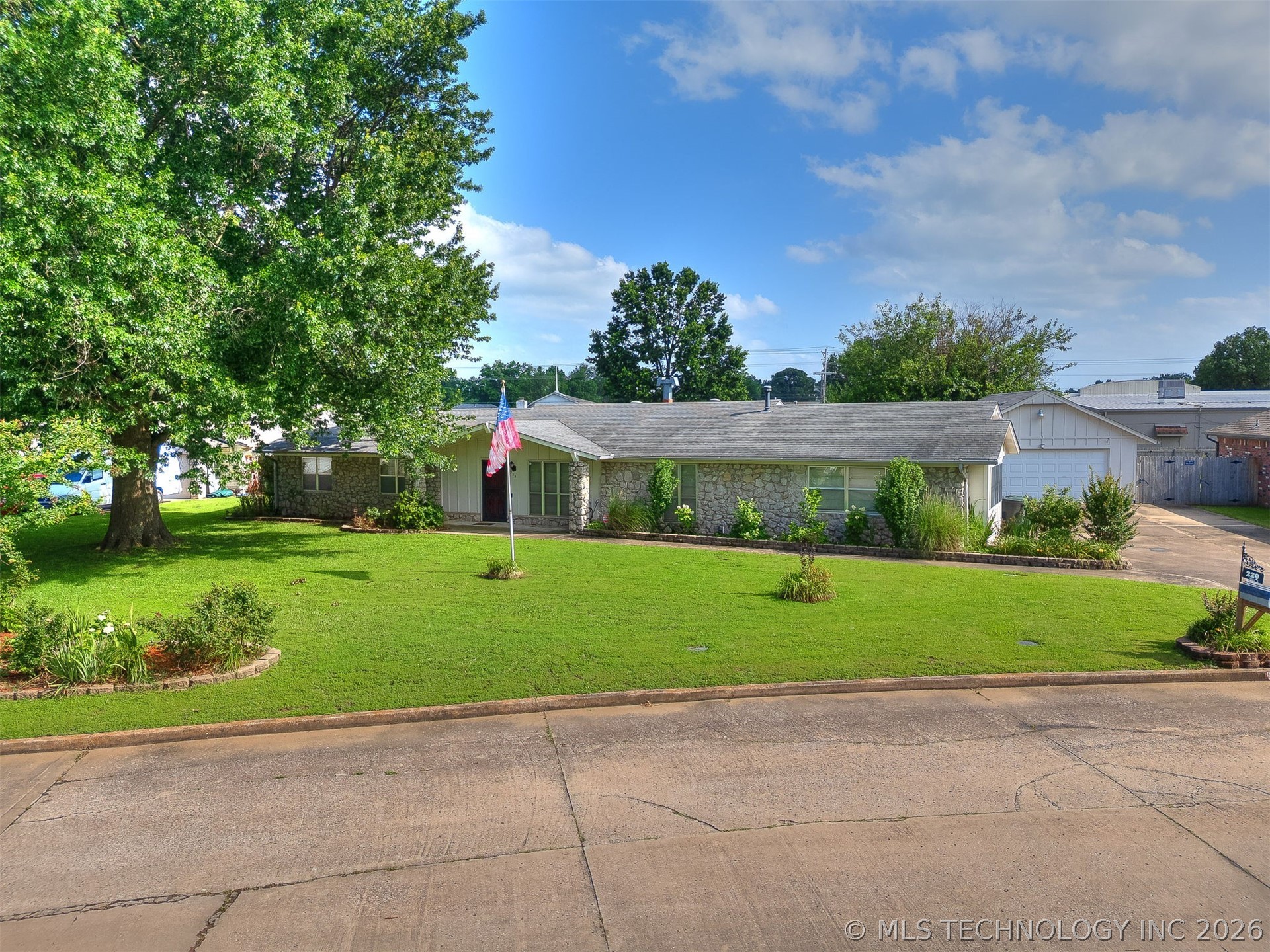 229 N Choctaw Court Claremore OK 74017