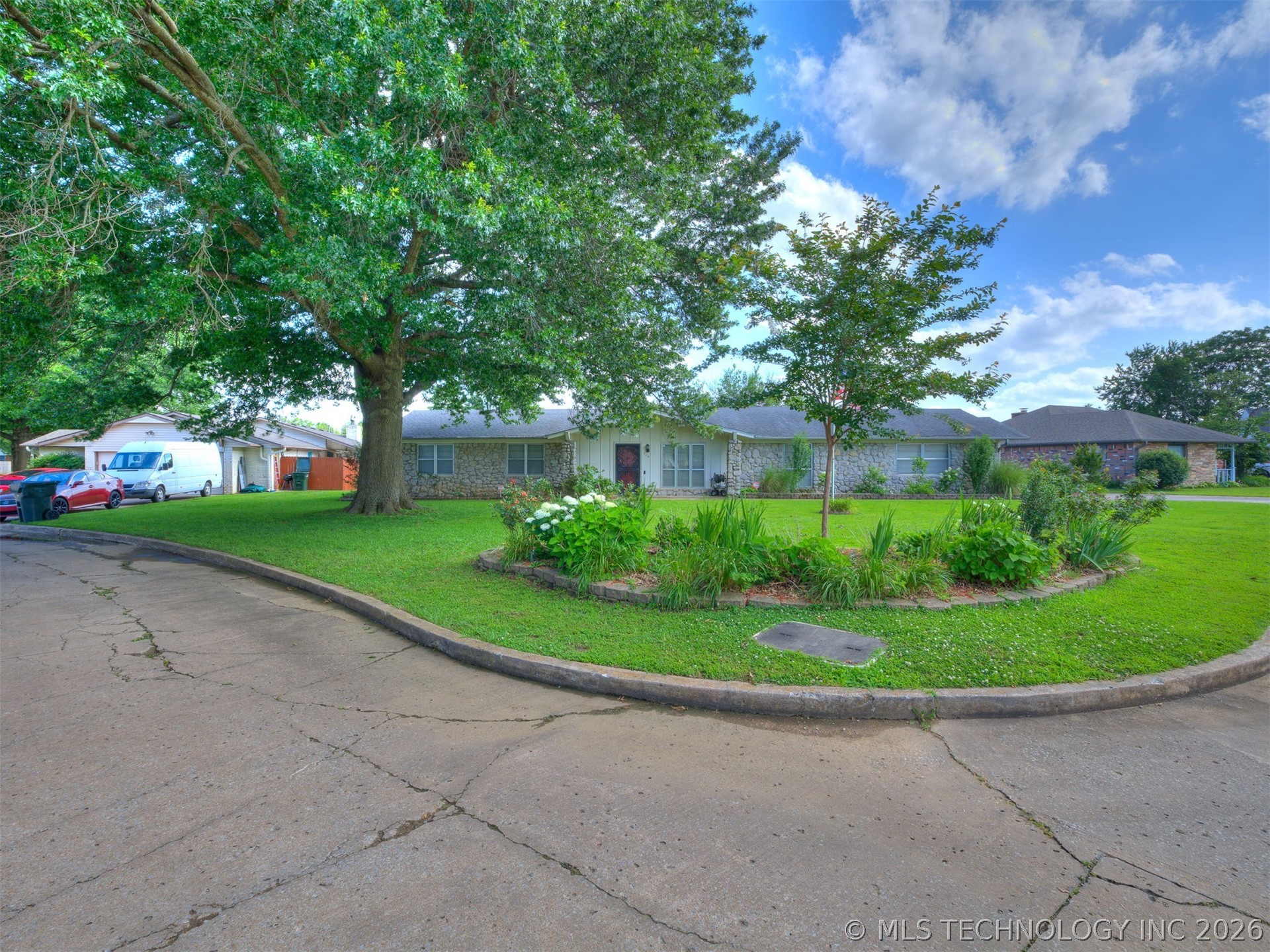 229 N Choctaw Court Claremore OK 74017