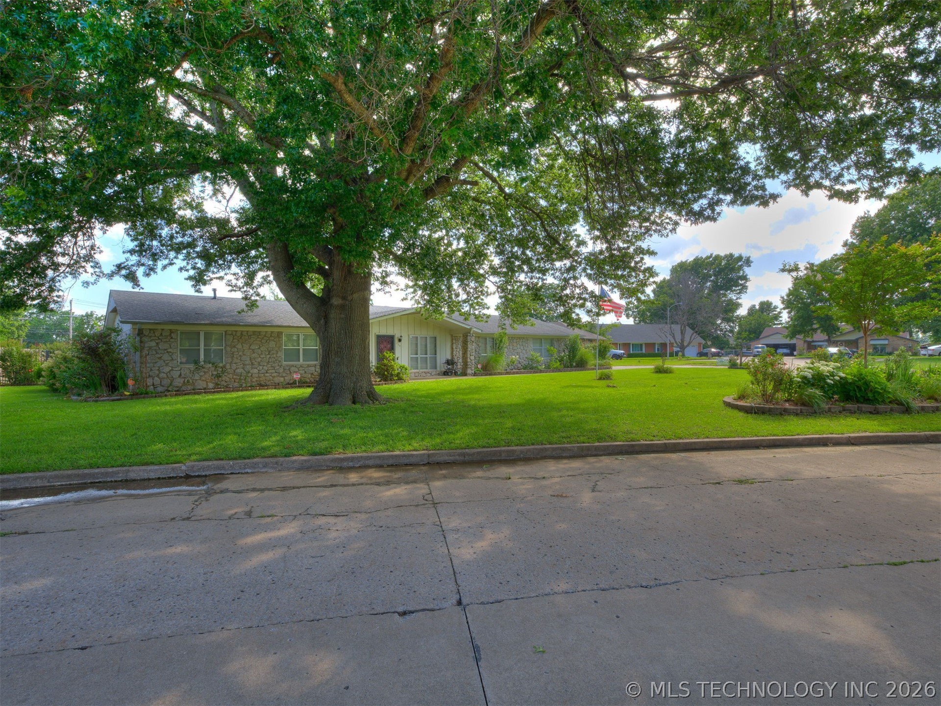 229 N Choctaw Court Claremore OK 74017