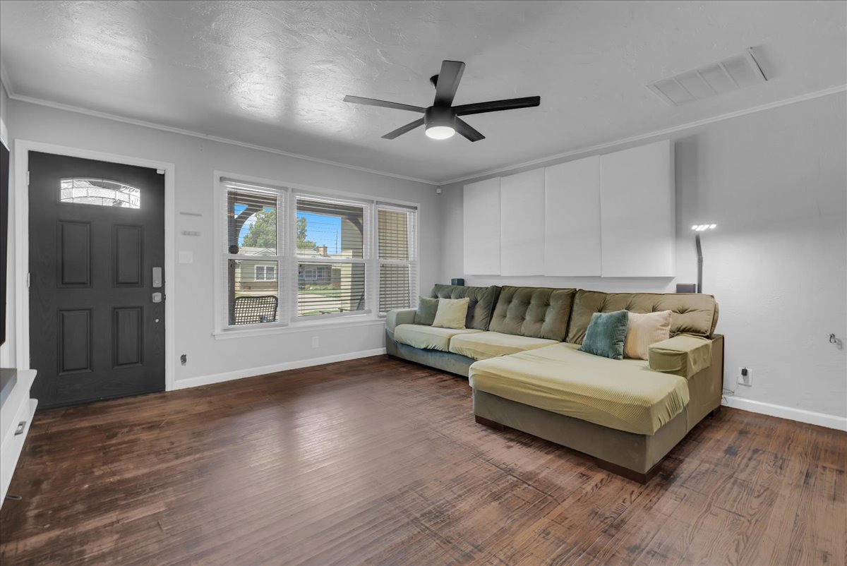 4937 S Quincy Avenue Tulsa OK 74105