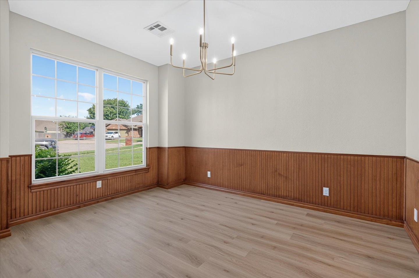 1908 Barnett Court Bartlesville OK 74006